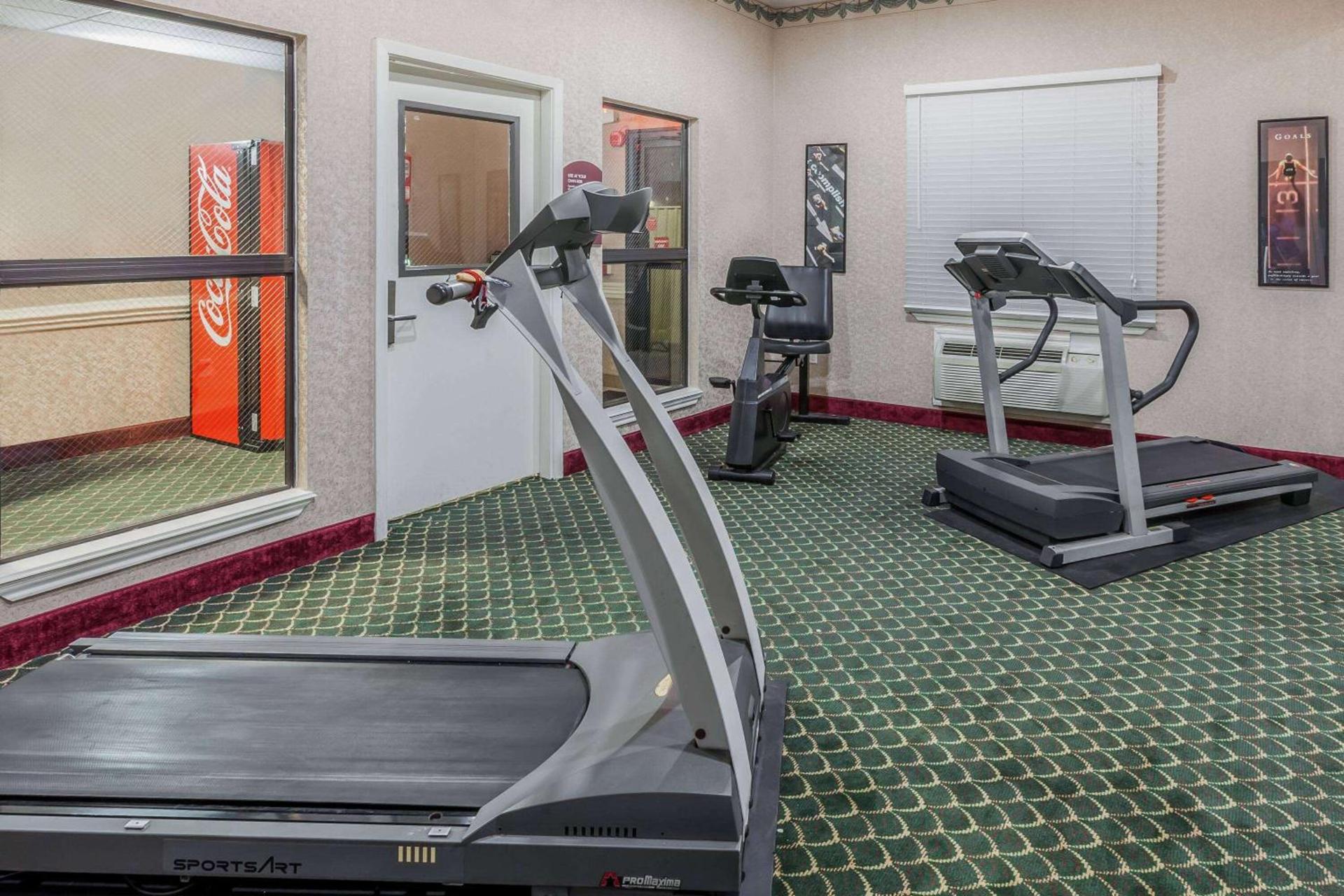 Studio 6 Suites Pasadena, TX photo 11
