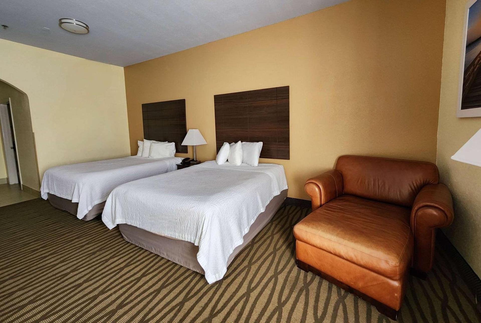 Studio 6 Suites Pasadena, TX photo 2