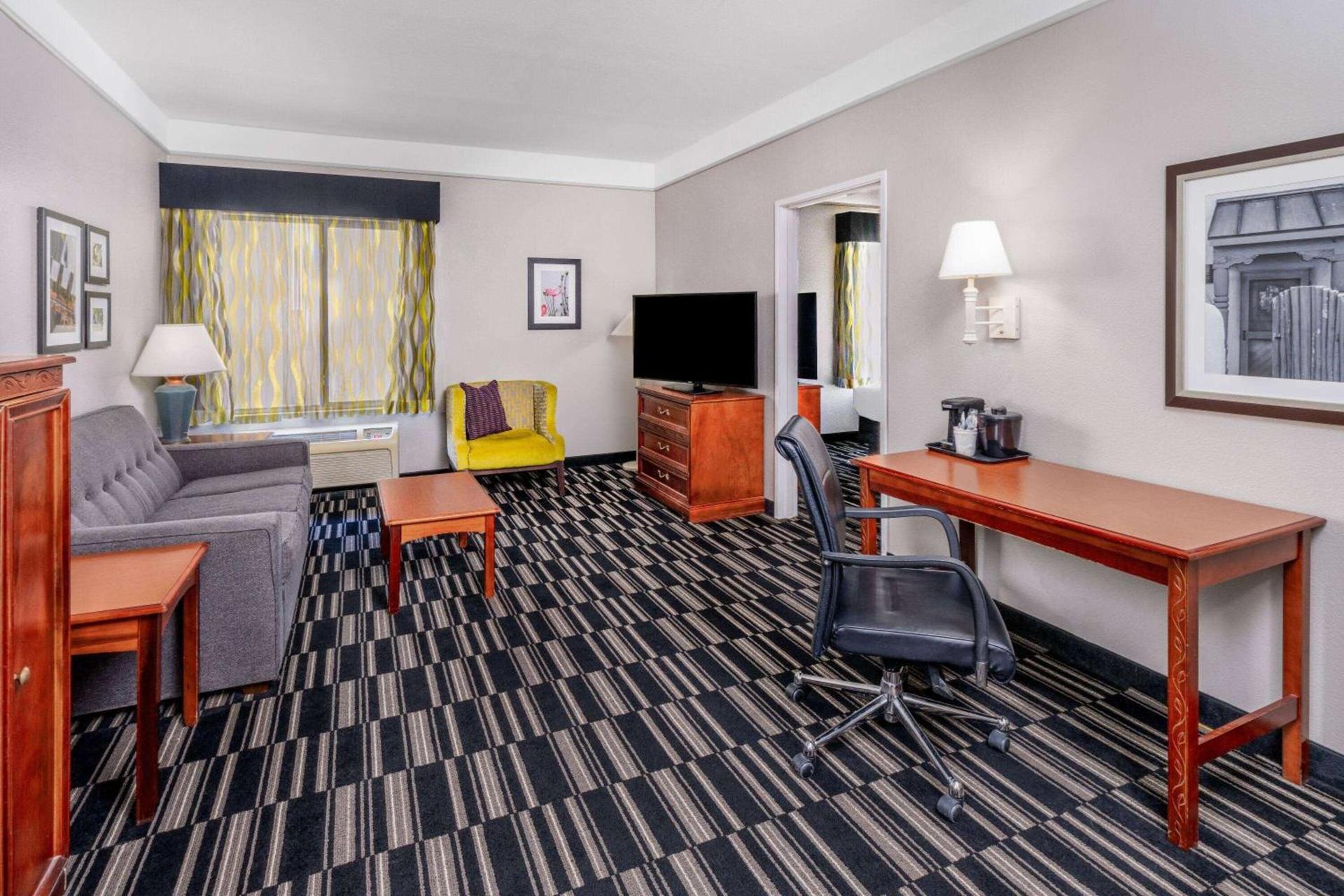 La Quinta by Wyndham Roswell photo 23
