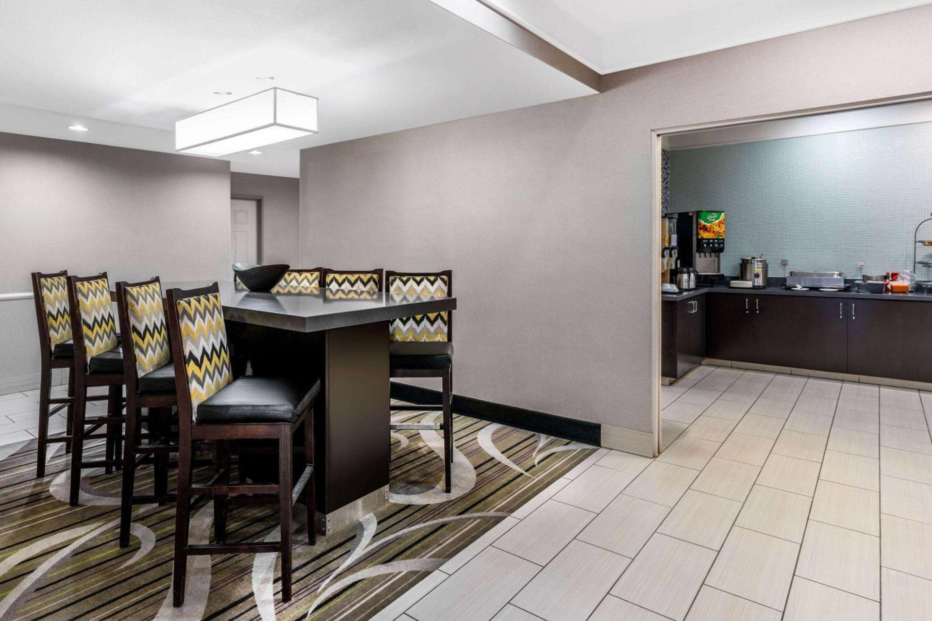 La Quinta by Wyndham Roswell photo 37