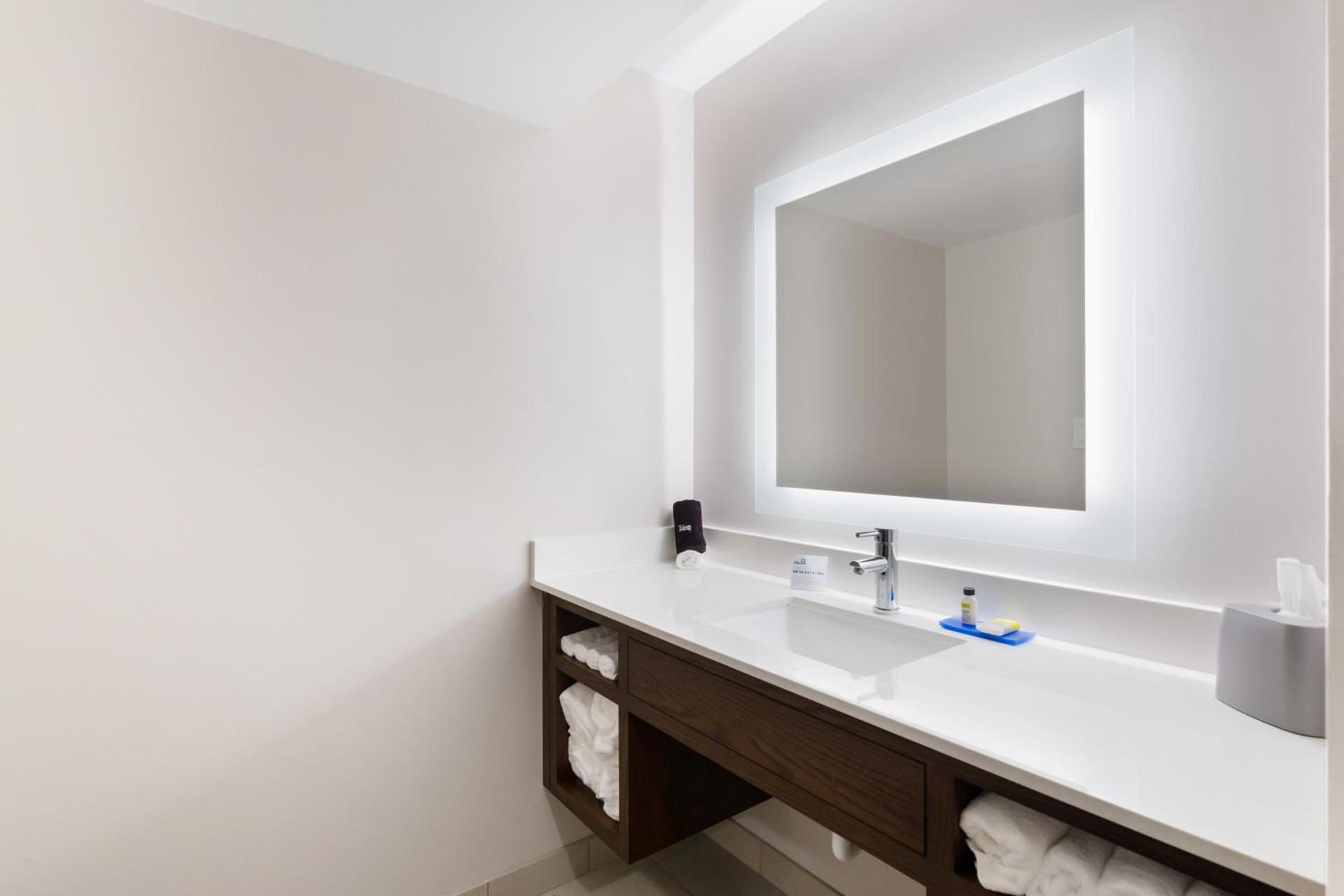 Holiday Inn Express Naperville by IHG photo 5
