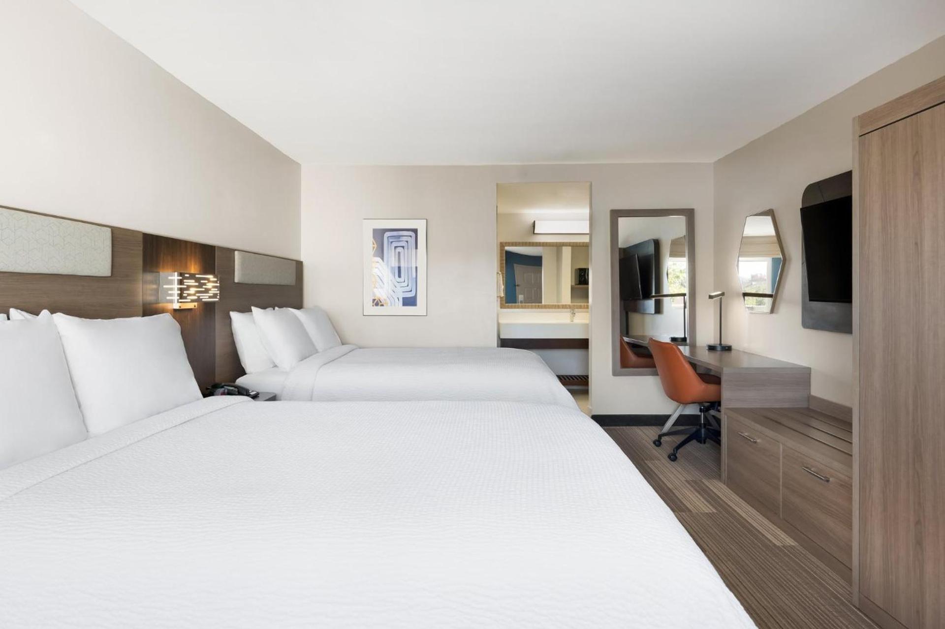 Holiday Inn Express Simi Valley by IHG photo 44