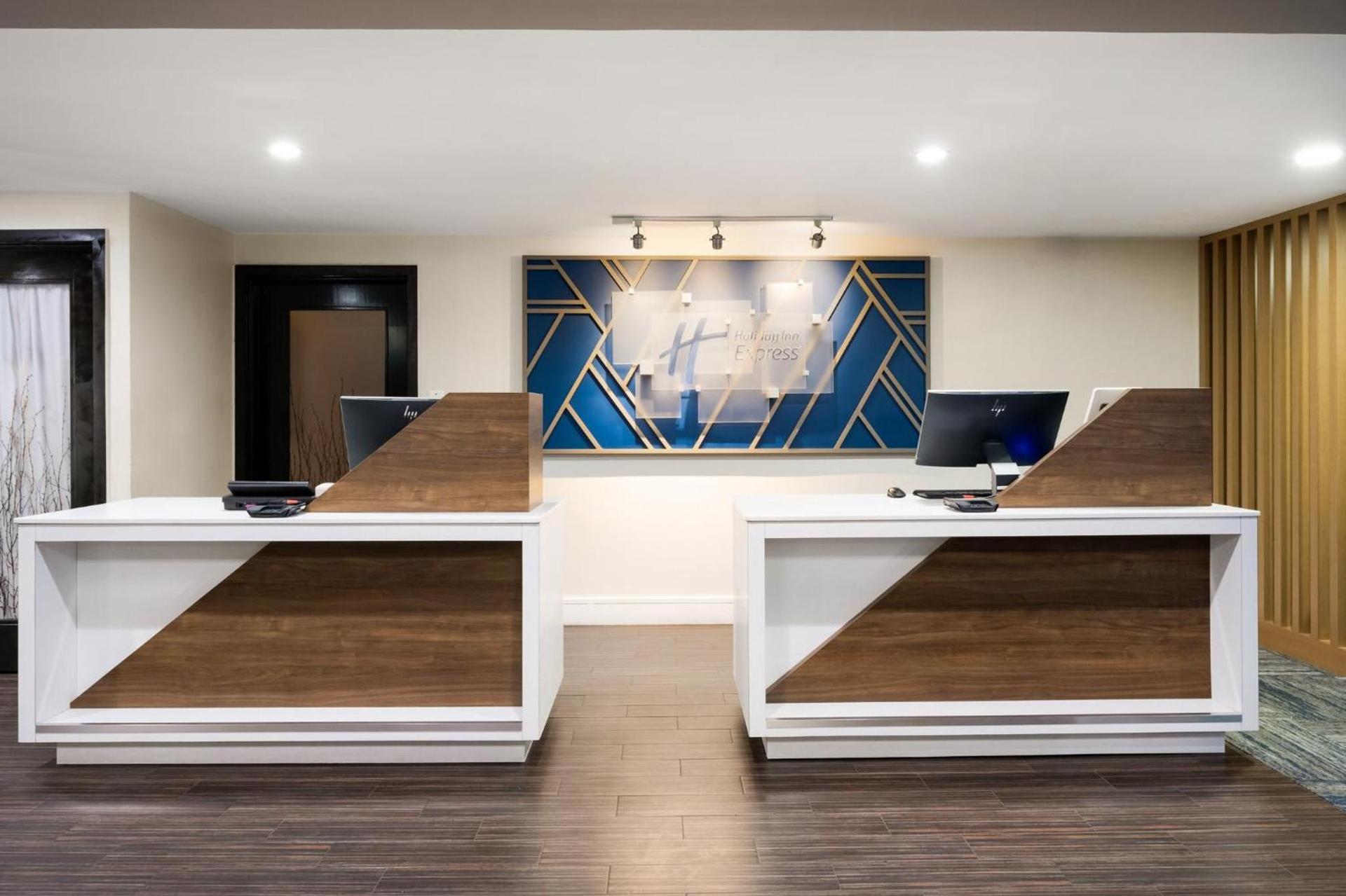 Holiday Inn Express Simi Valley by IHG photo 31
