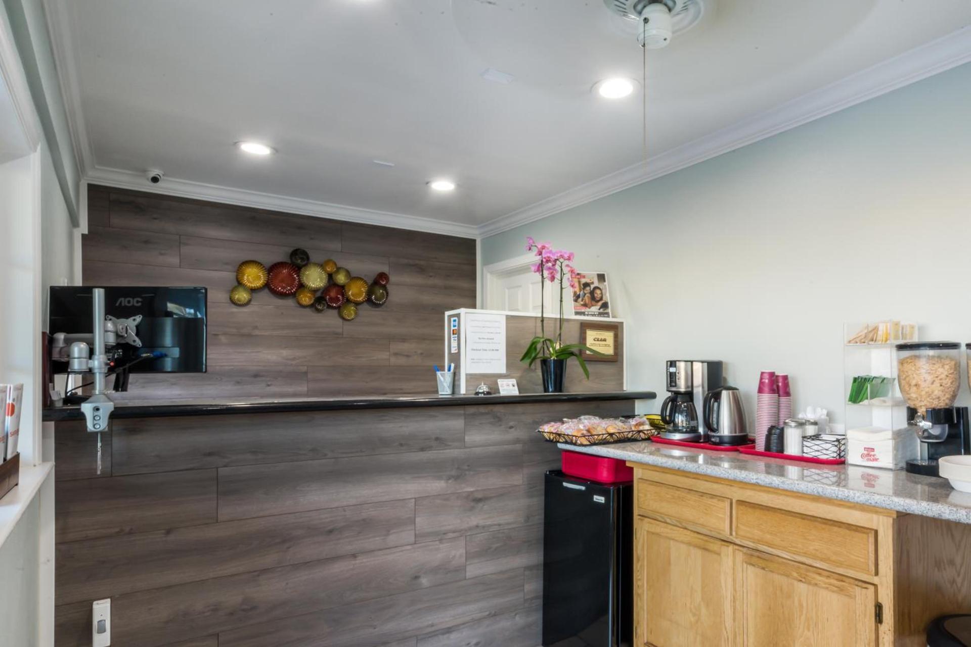 Americas Best Value Inn Santa Rosa photo 3