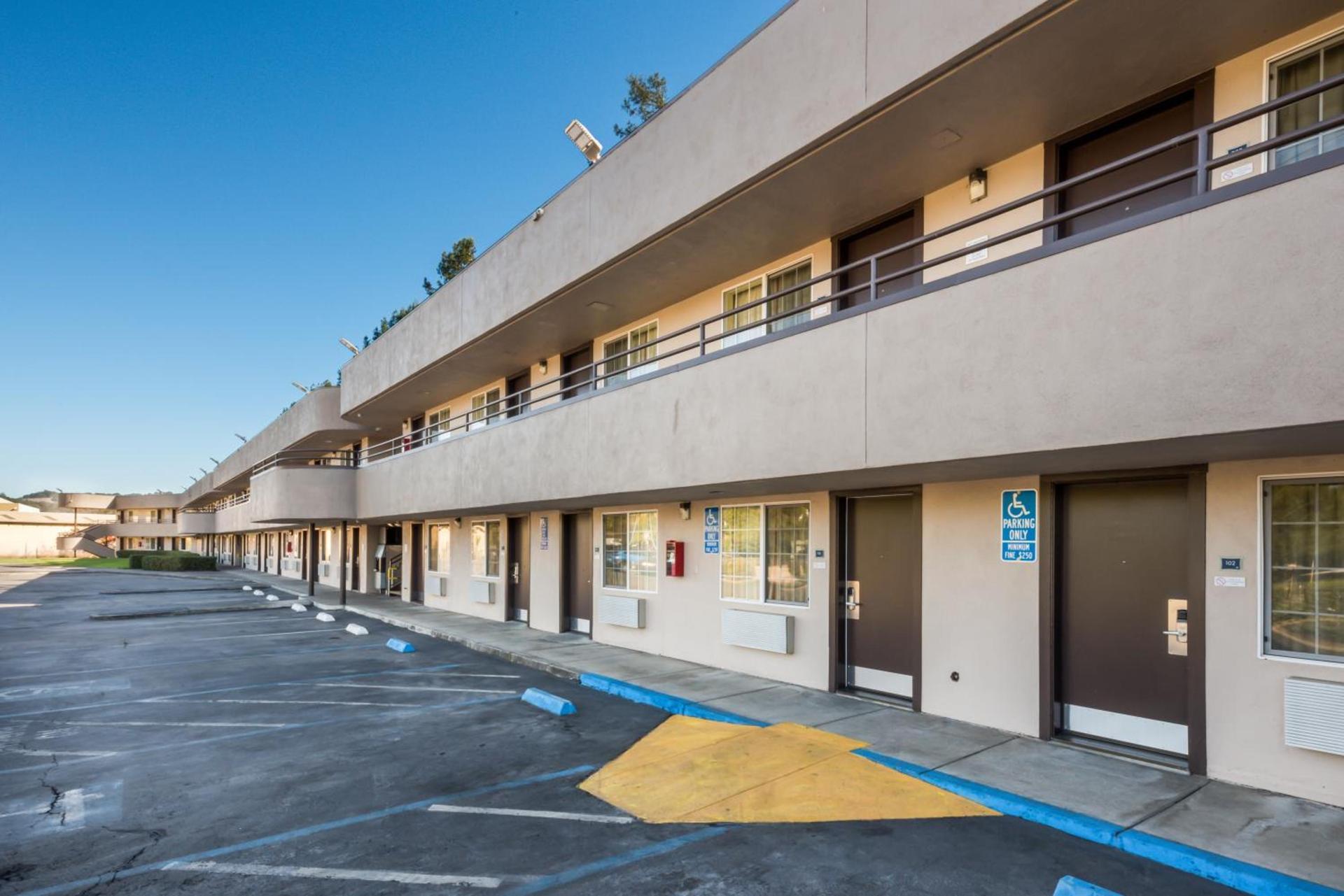 Americas Best Value Inn Santa Rosa photo 8