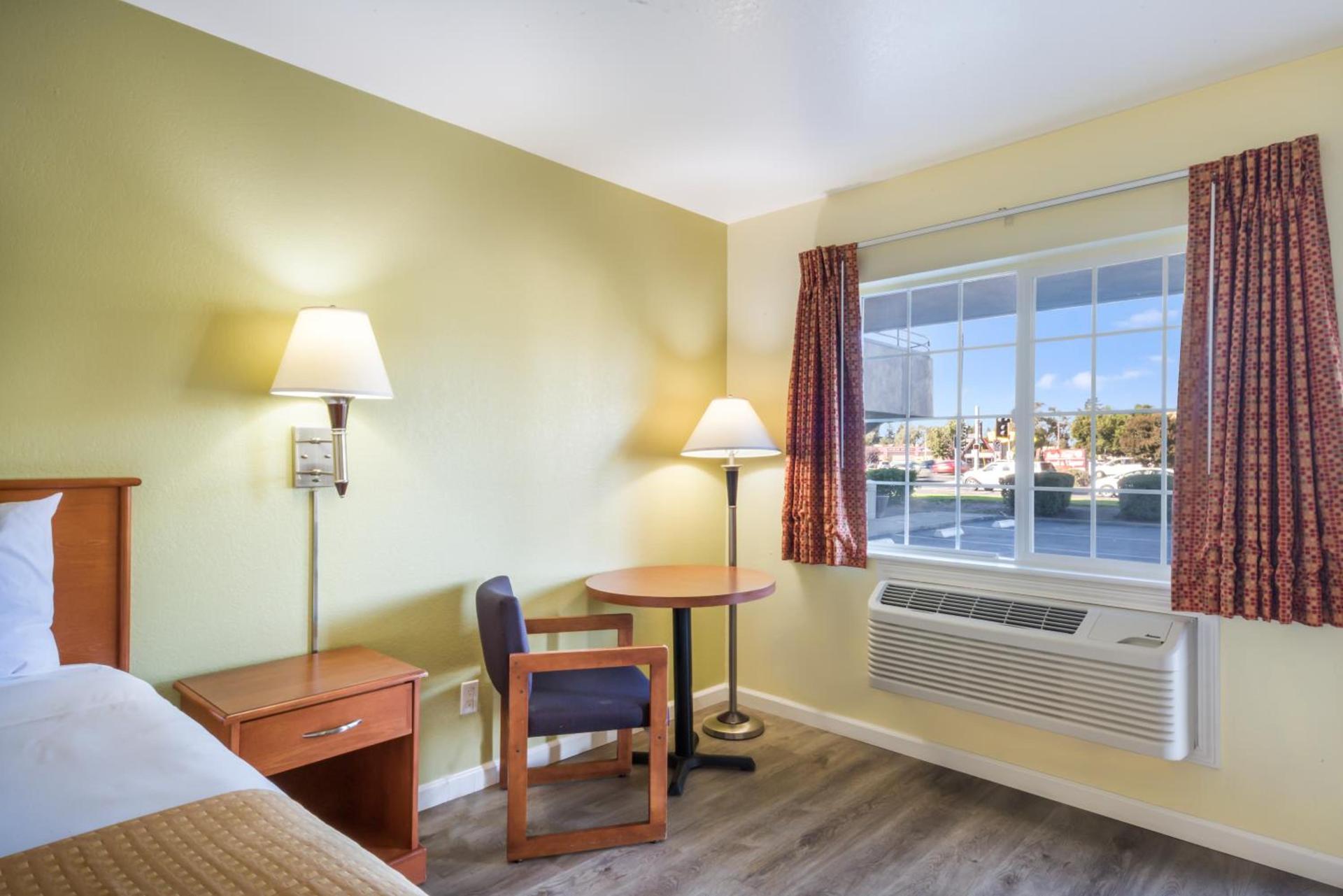 Americas Best Value Inn Santa Rosa photo 13