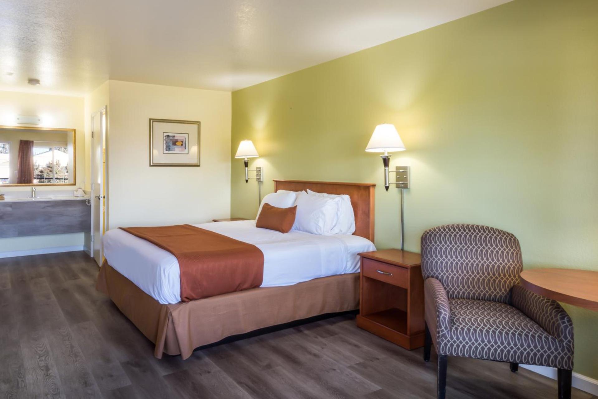 Americas Best Value Inn Santa Rosa photo 17