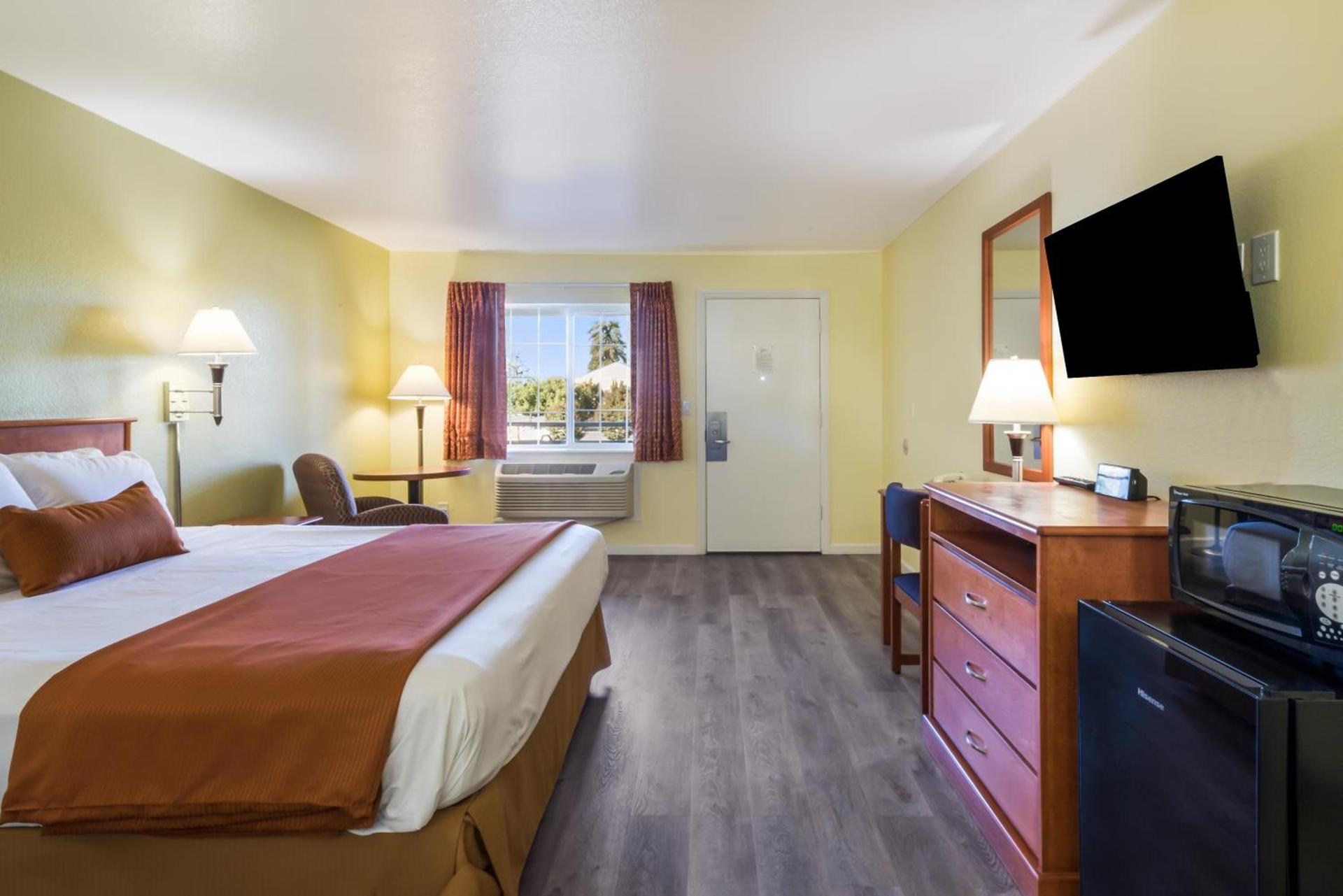 Americas Best Value Inn Santa Rosa photo 18