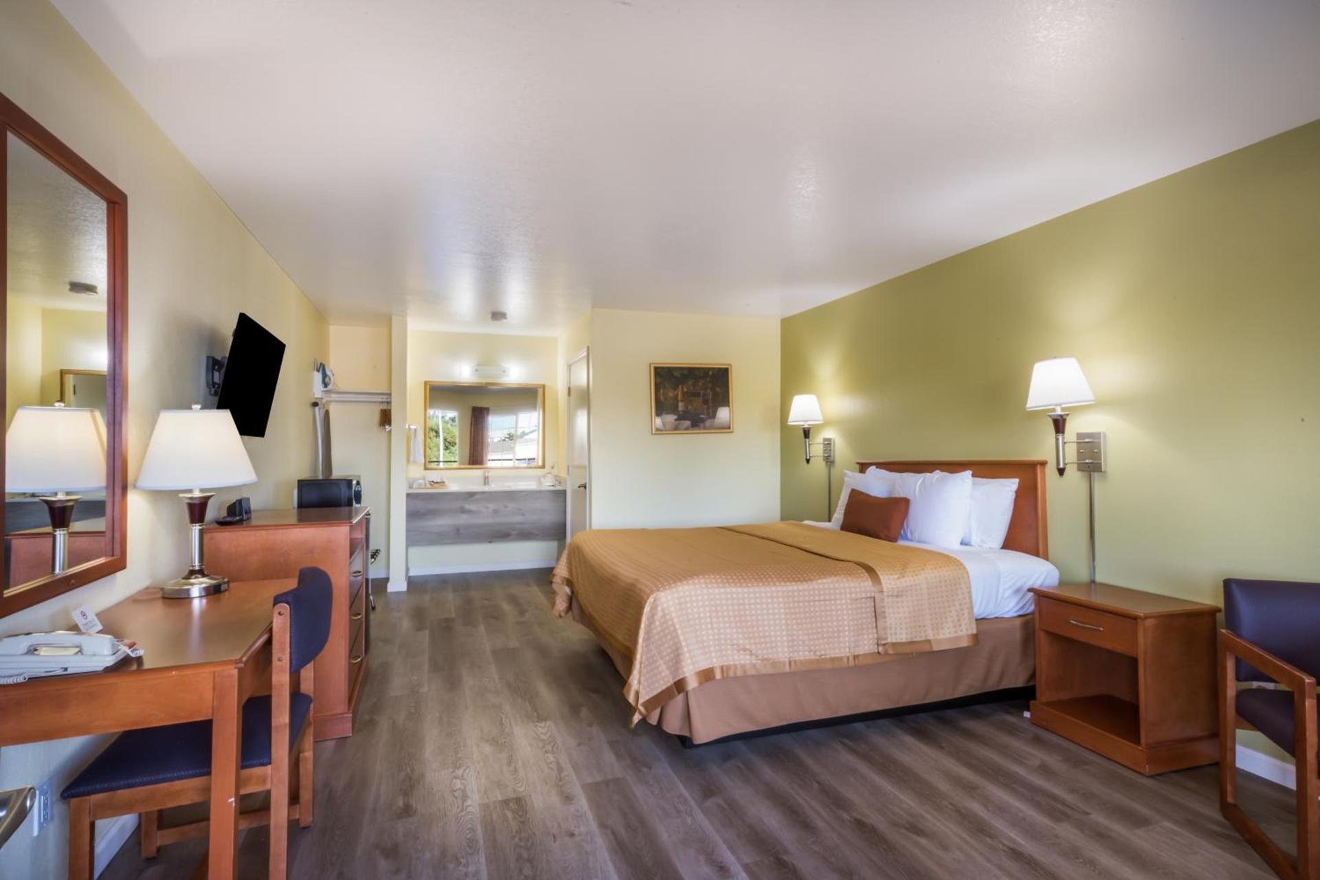 Americas Best Value Inn Santa Rosa photo 21