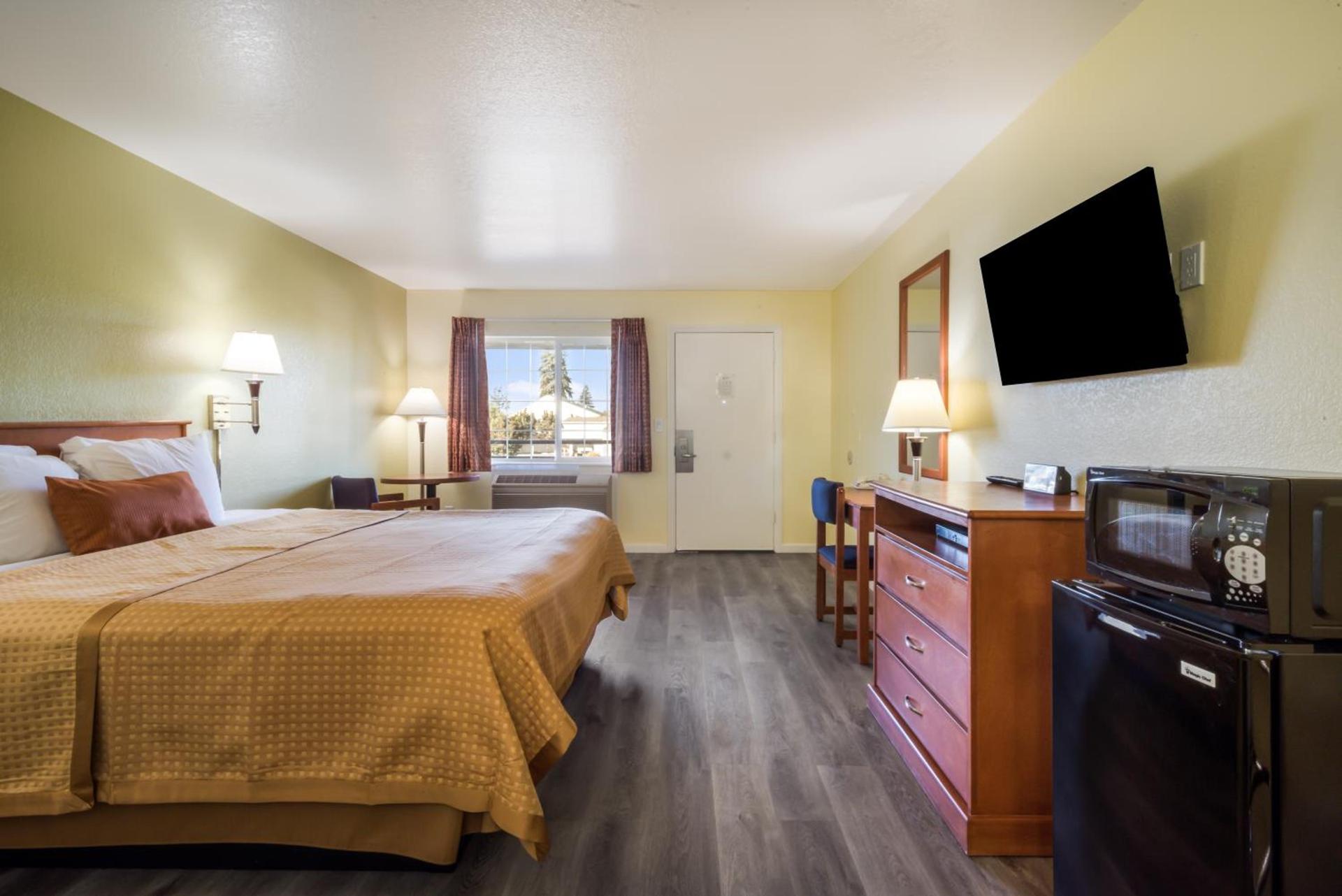 Americas Best Value Inn Santa Rosa photo 20
