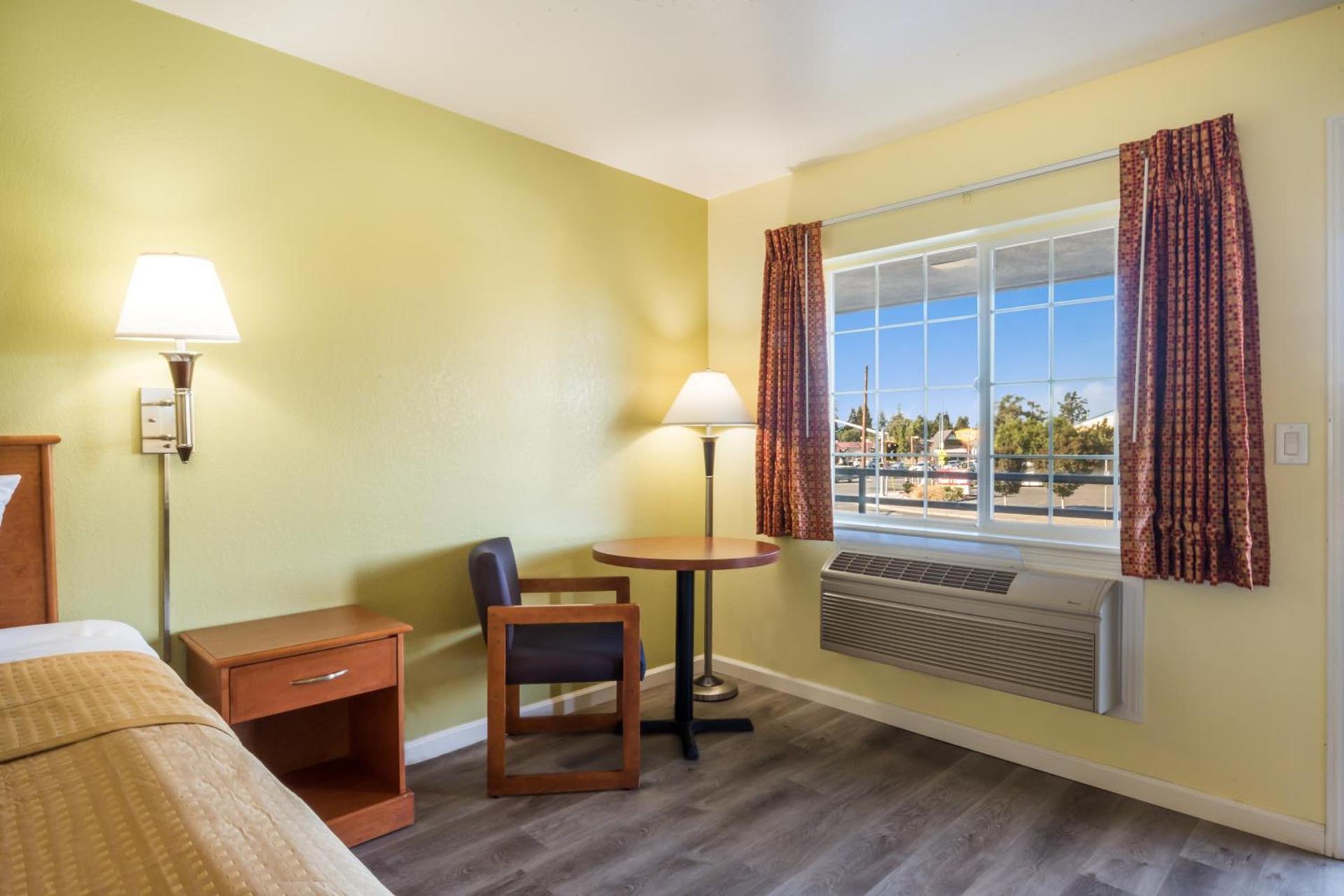 Americas Best Value Inn Santa Rosa photo 19