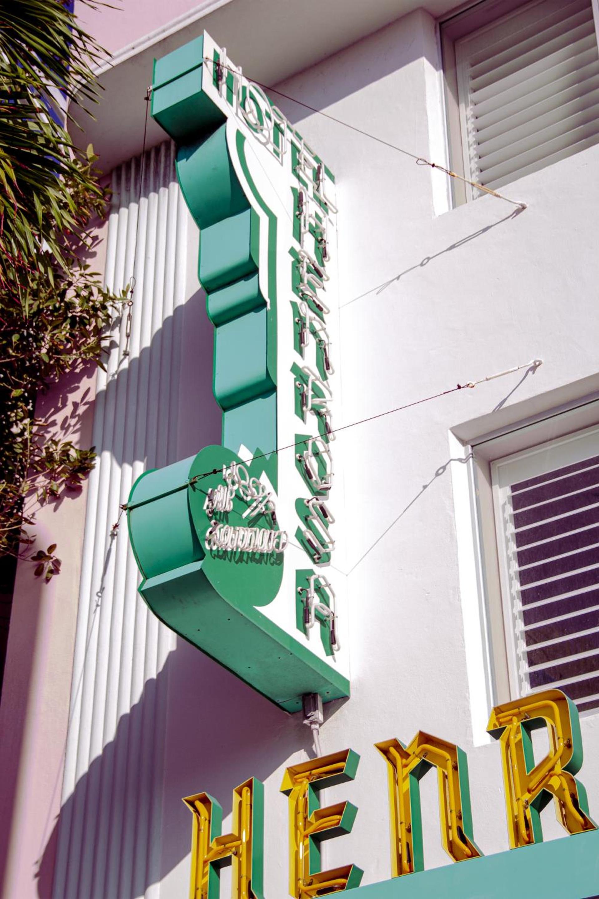 Henrosa Hotel photo 68