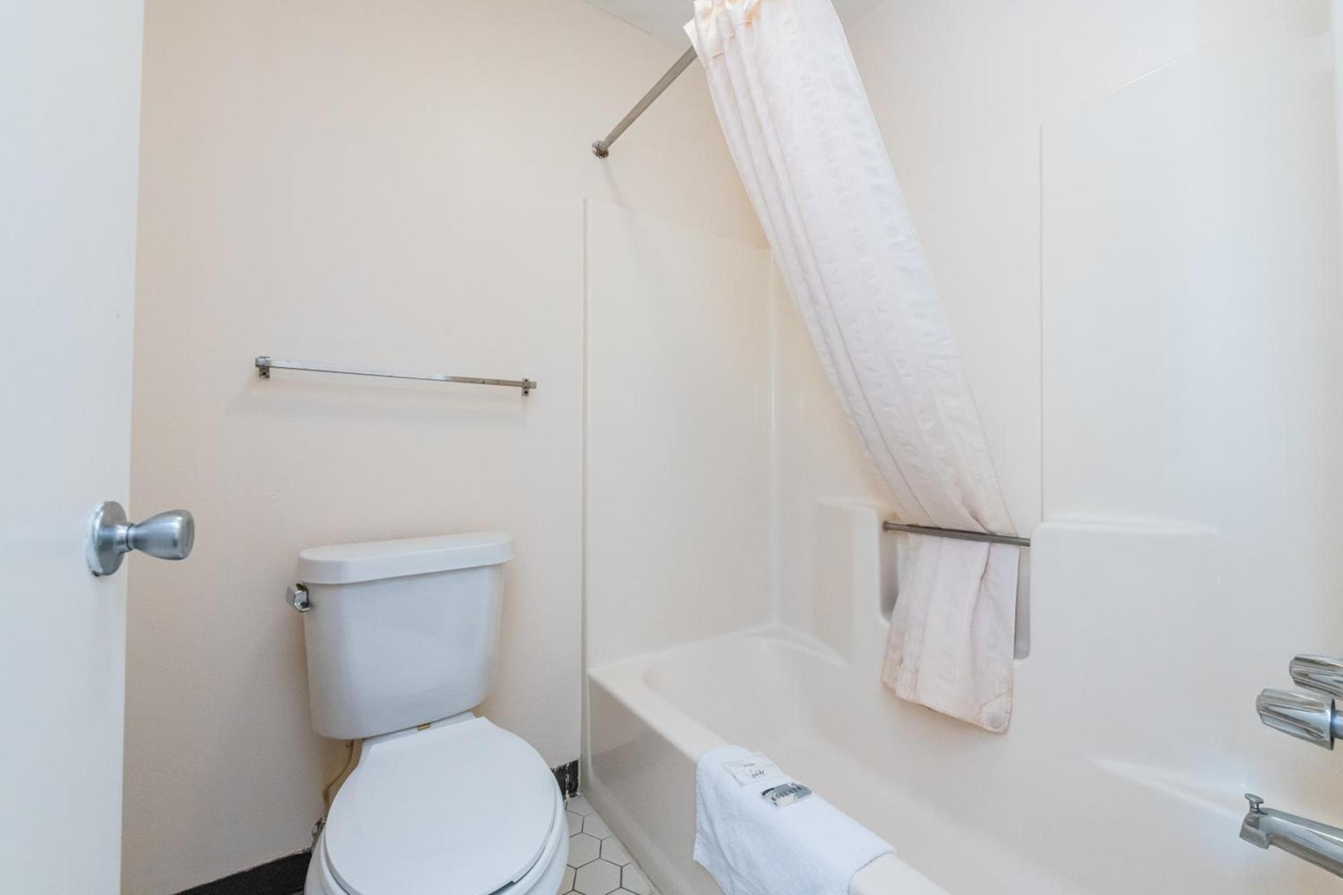 Sunrise Inn photo 9