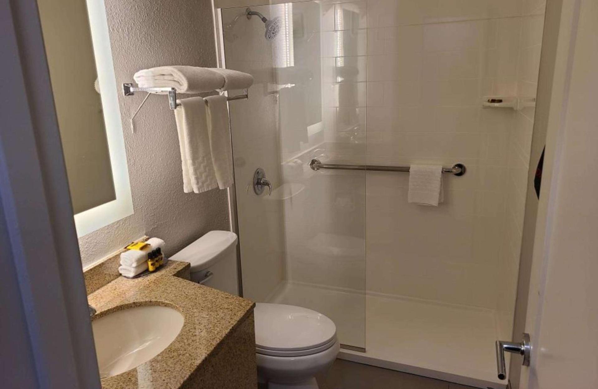 Best Western Plus Como Park Hotel photo 33