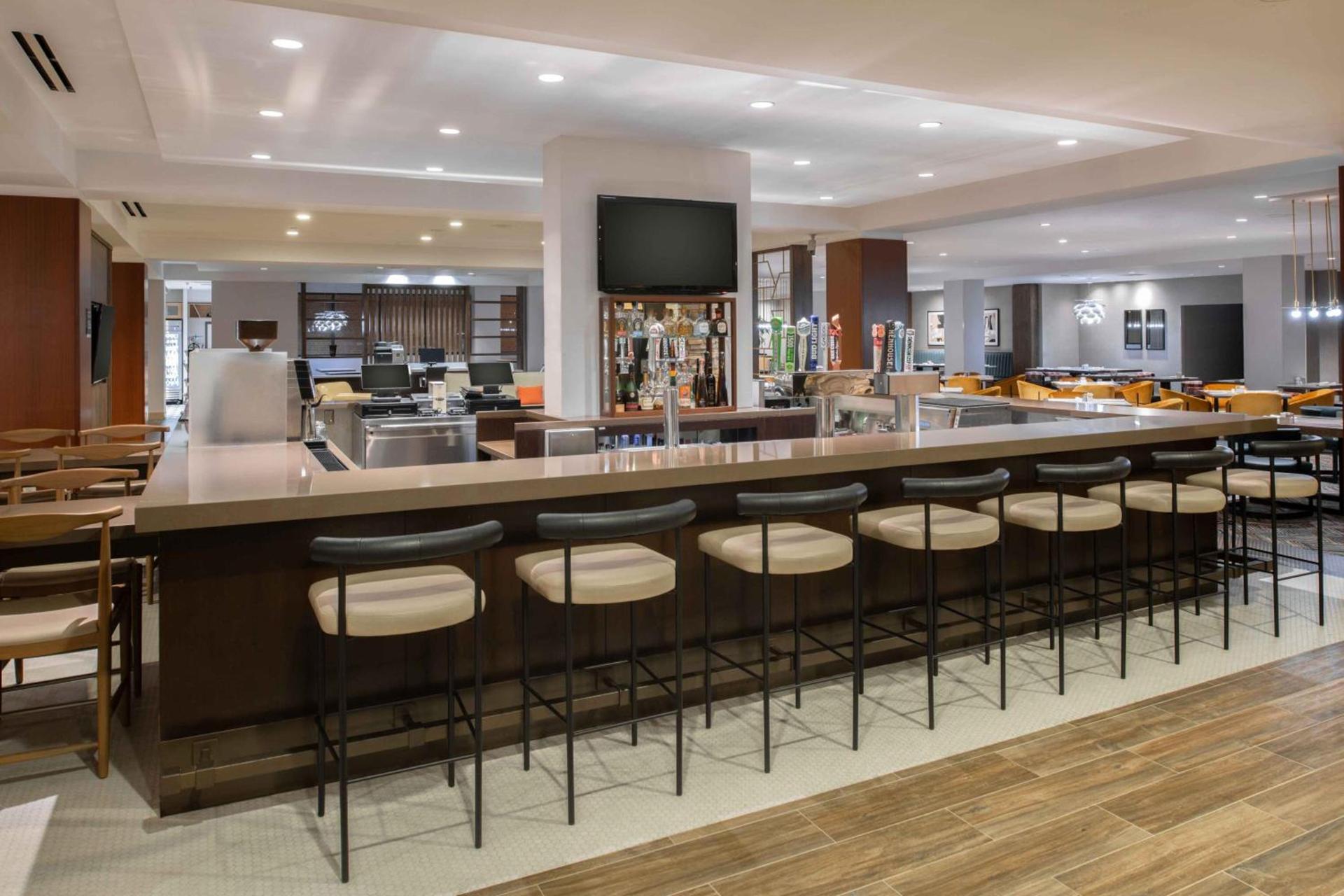 DoubleTree by Hilton San Francisco Airport photo 88