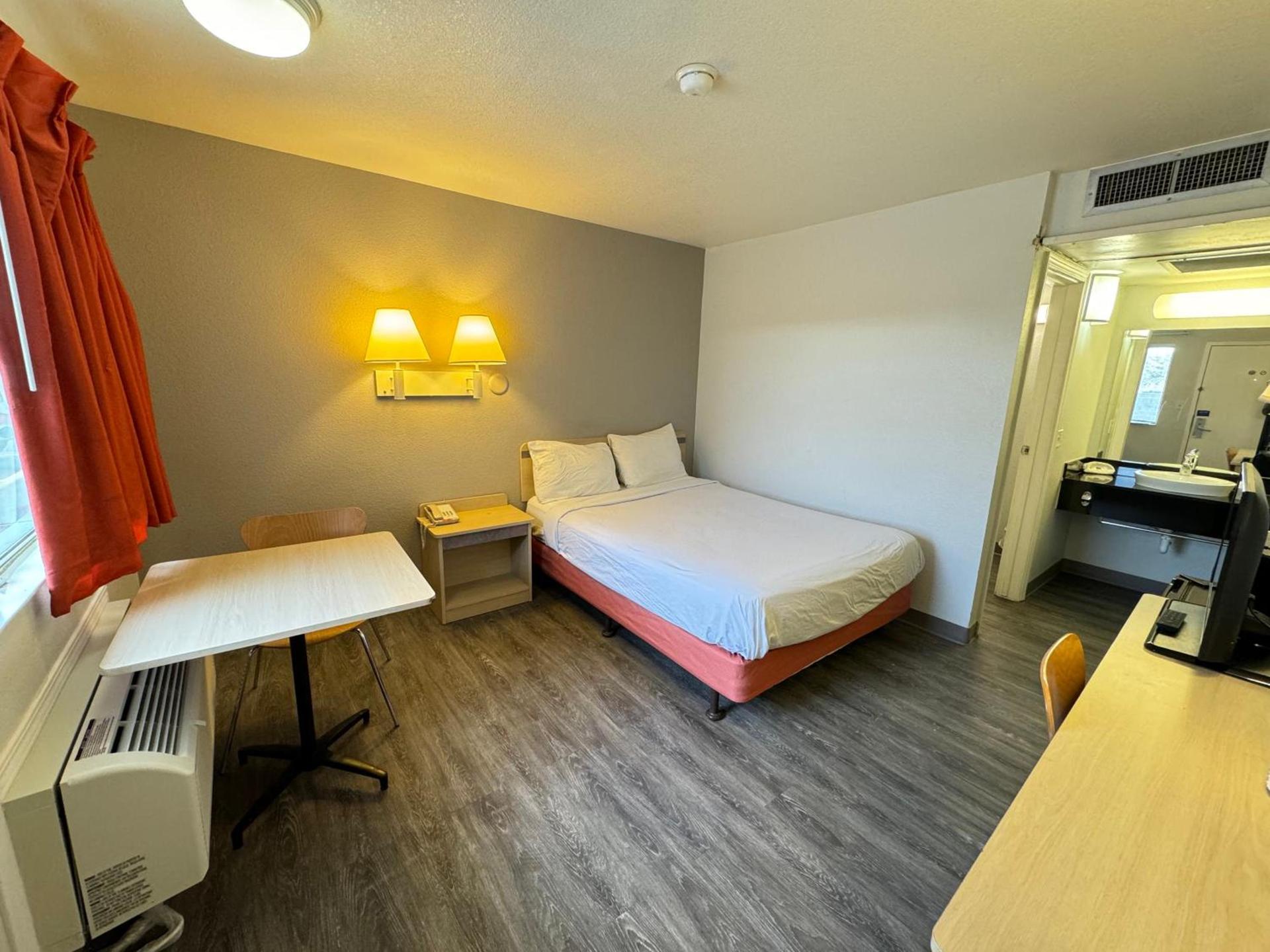 Motel 6-Casper, WY photo 8