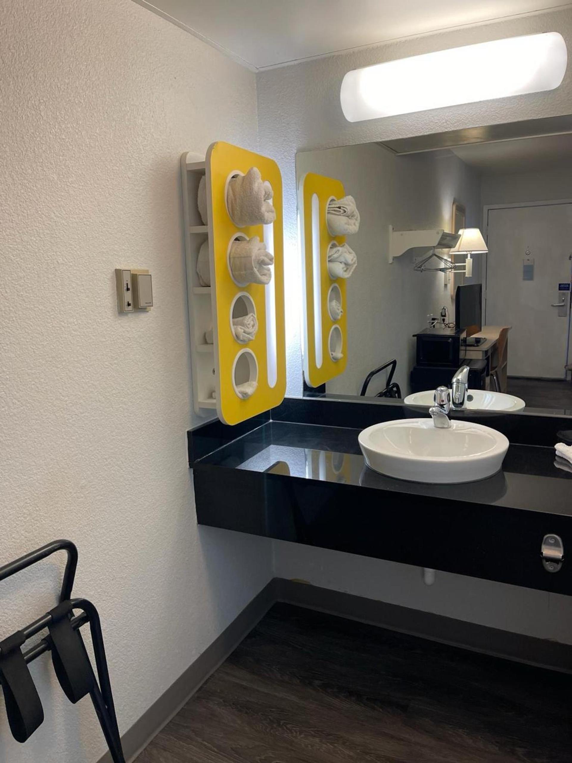 Motel 6-Casper, WY photo 13