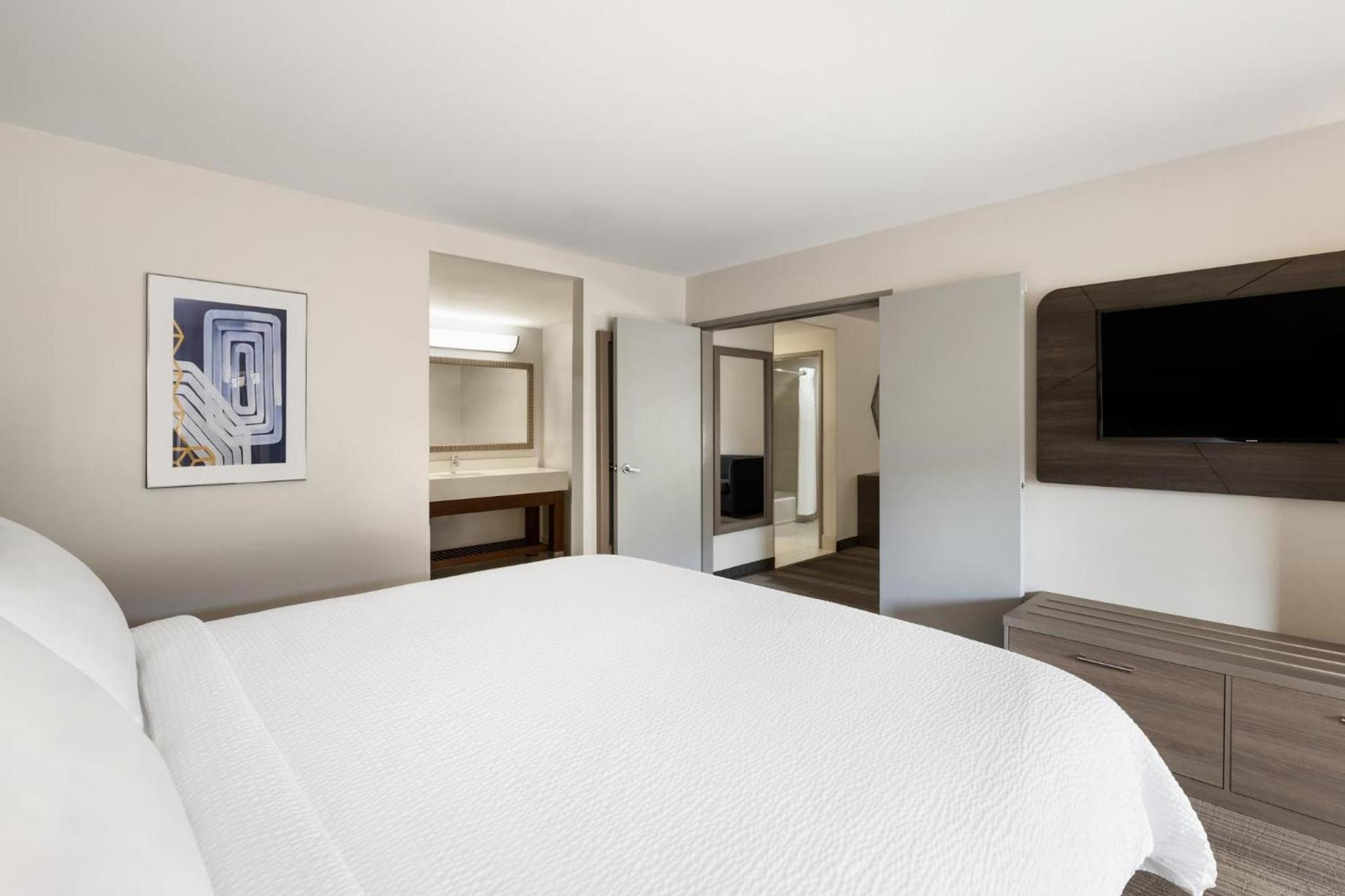 Holiday Inn Express Simi Valley by IHG photo 46