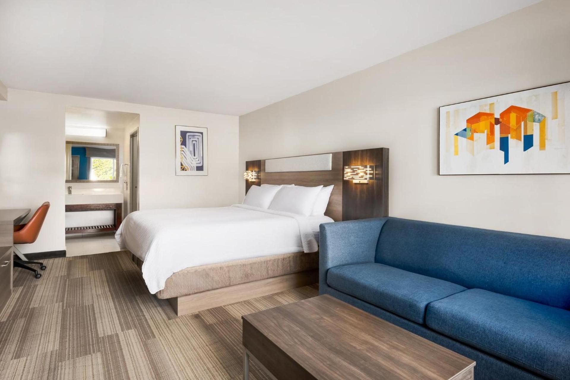 Holiday Inn Express Simi Valley by IHG photo 48