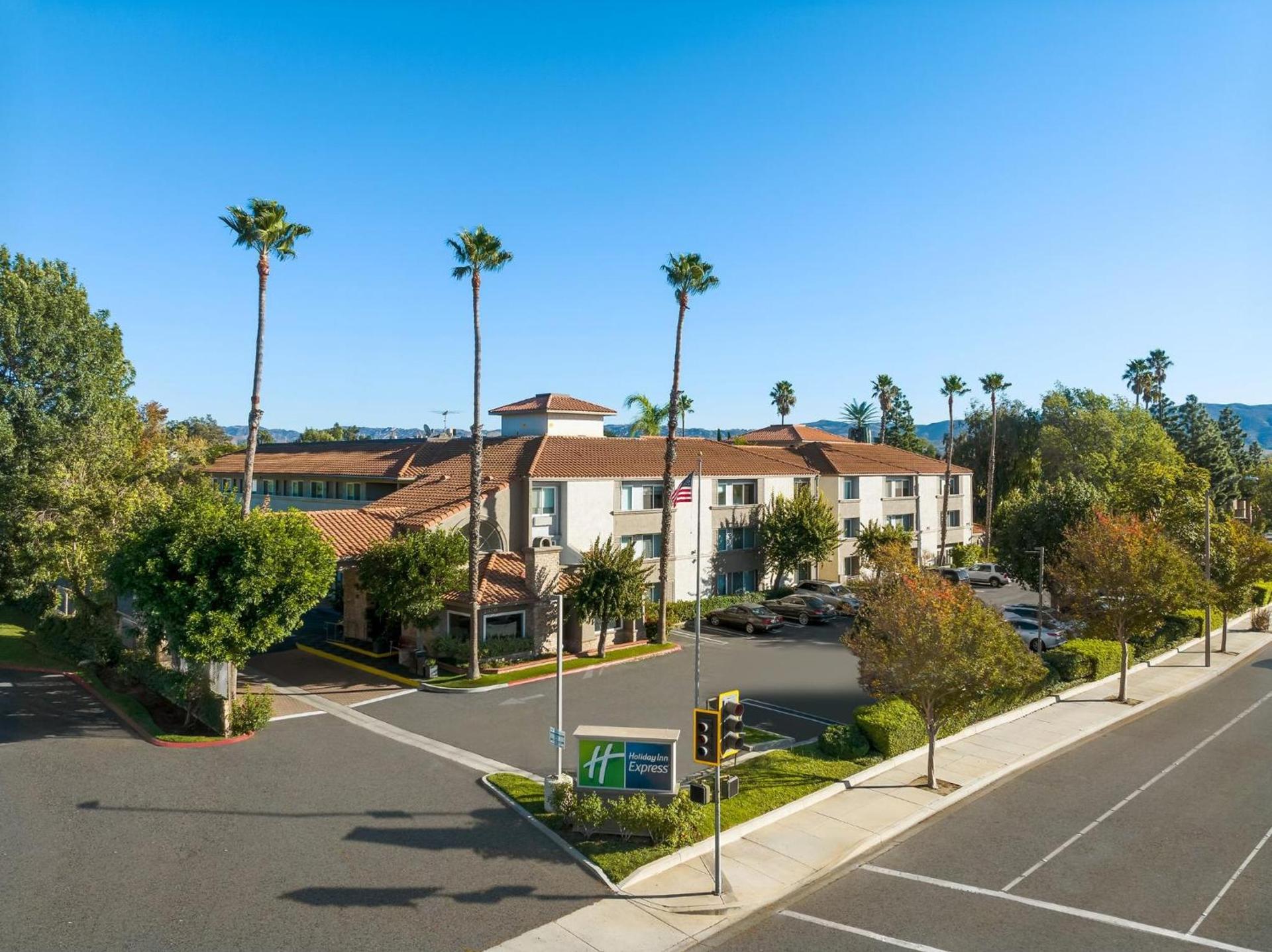 Holiday Inn Express Simi Valley by IHG photo 45