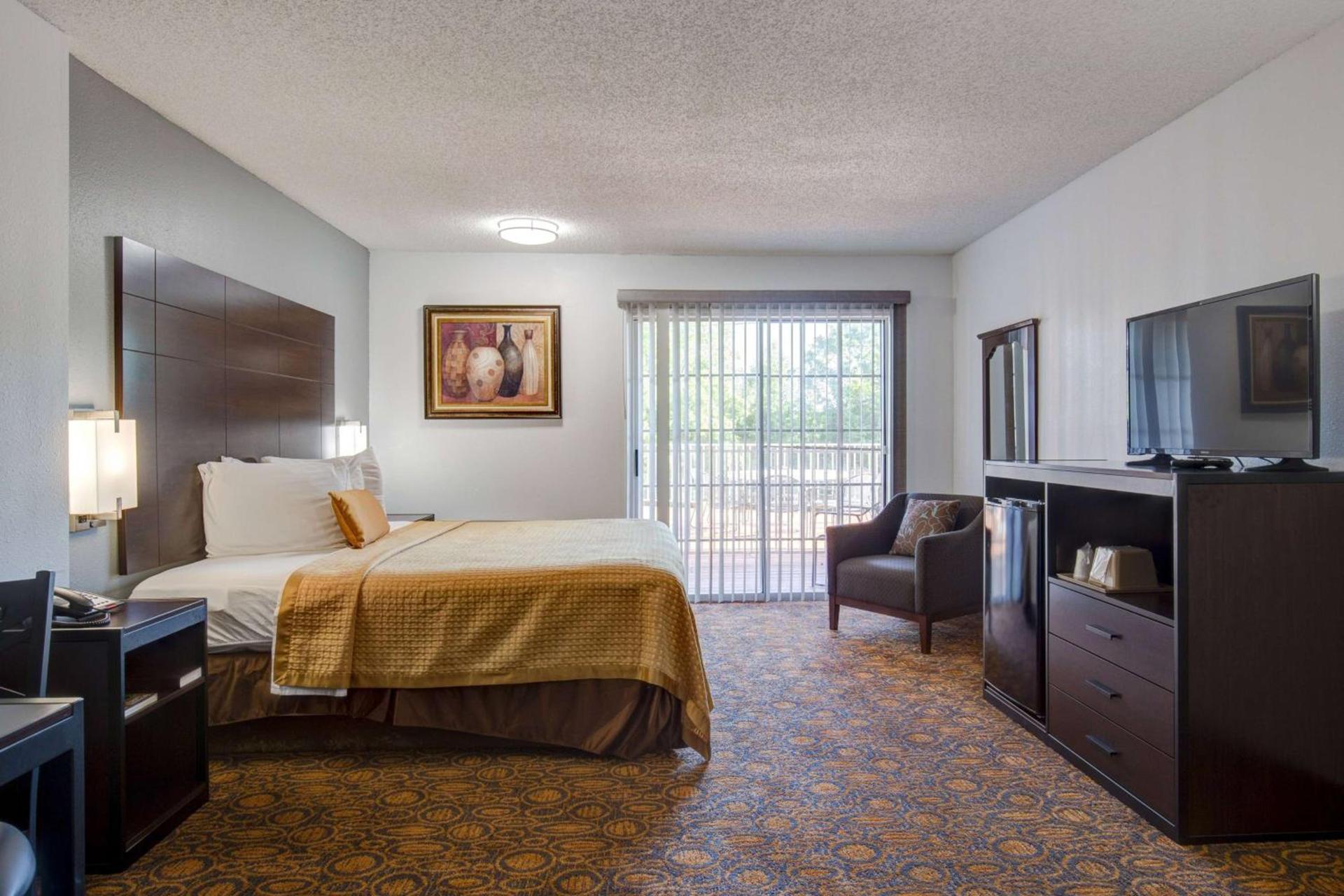 Howard Johnson by Wyndham Branson Theatre District photo 15