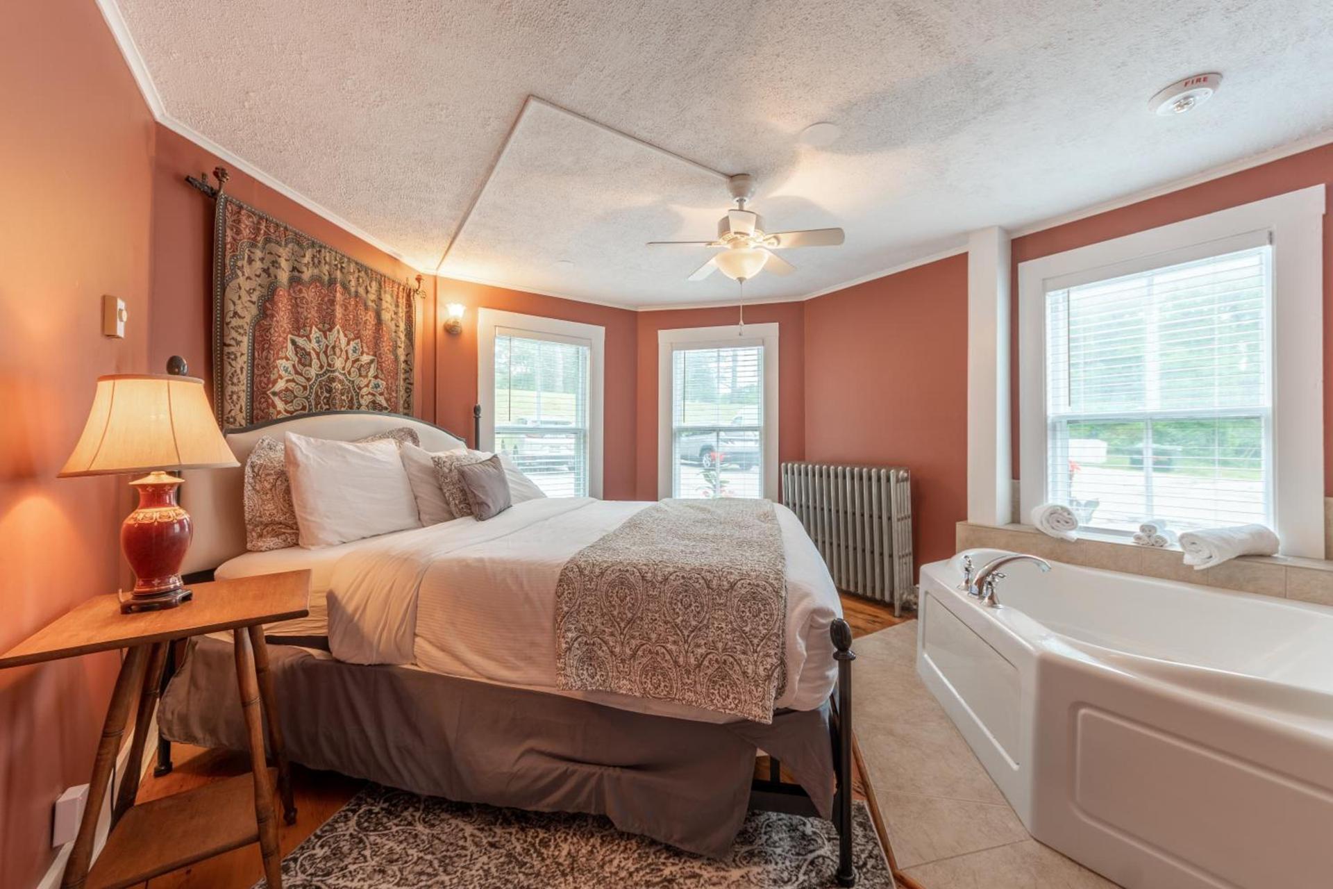 Cranmore Mountain Lodge Bed & Breakfast photo 14