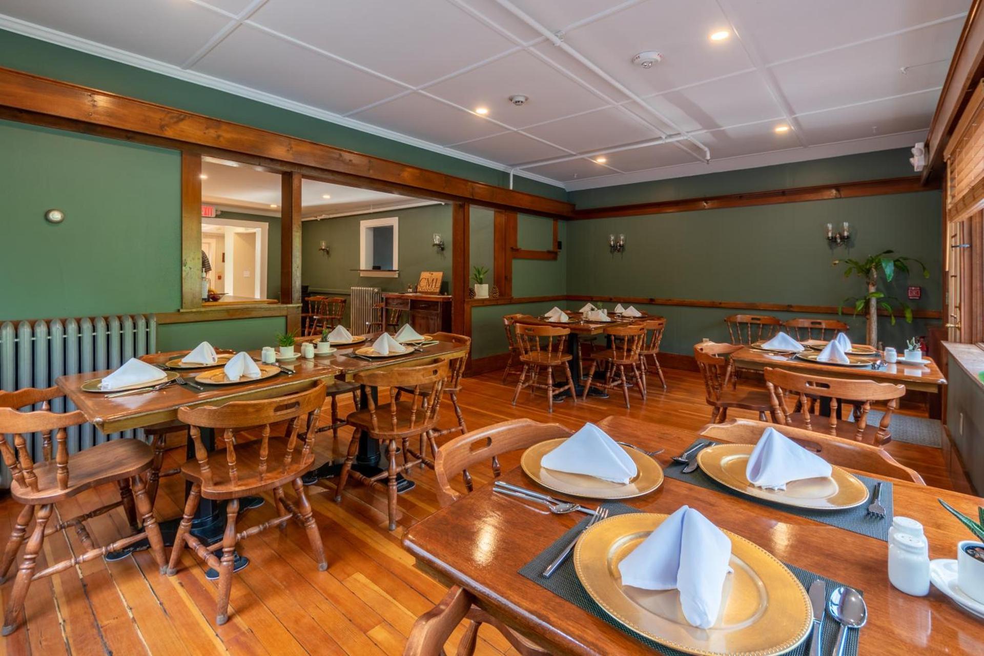 Cranmore Mountain Lodge Bed & Breakfast photo 34