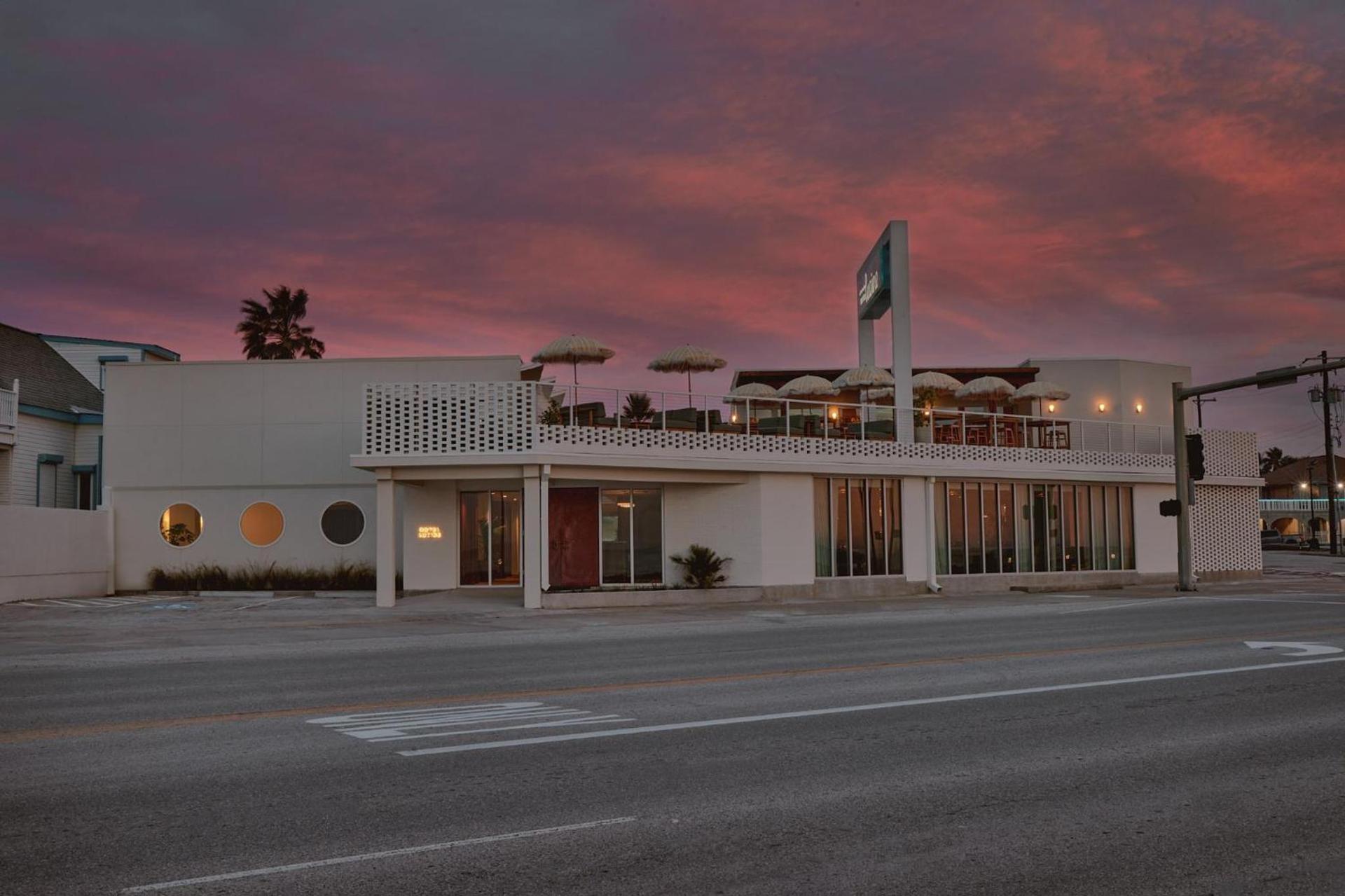Hotel Lucine — hotel in Galveston
