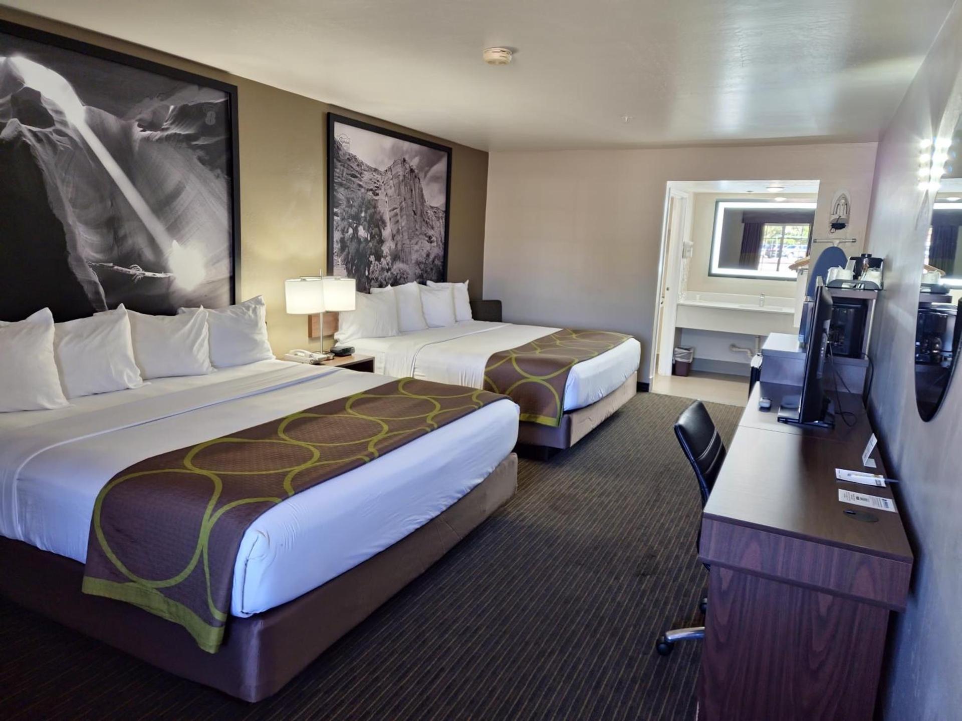 Super 8 by Wyndham Wickenburg AZ photo 11