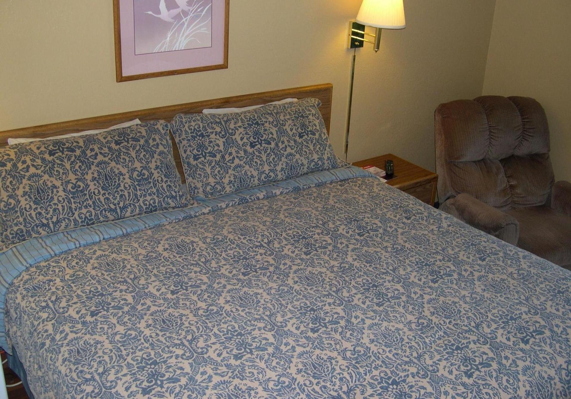 Super 8 by Wyndham Las Vegas photo 13