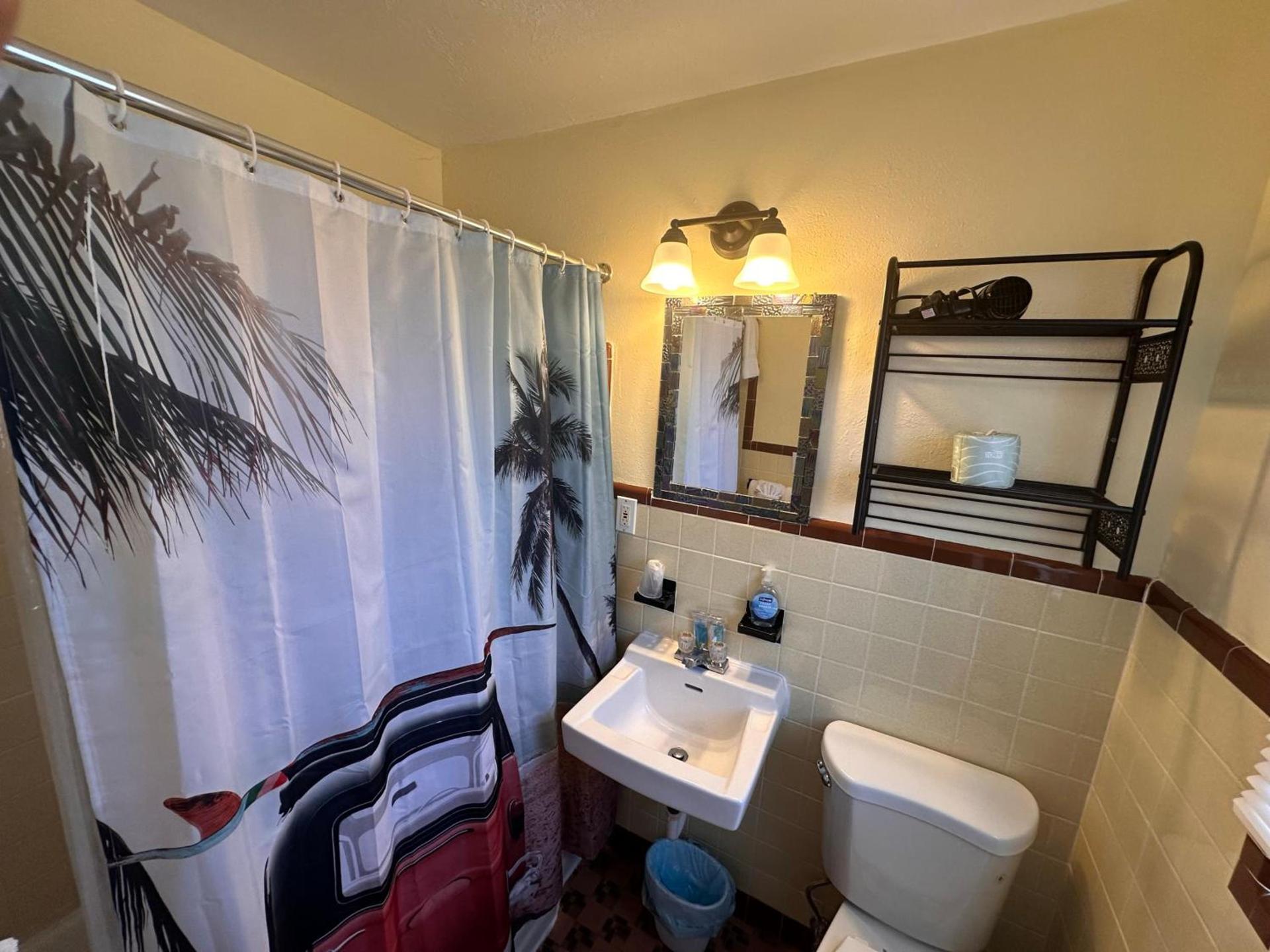 Malibu Resort Motel photo 33