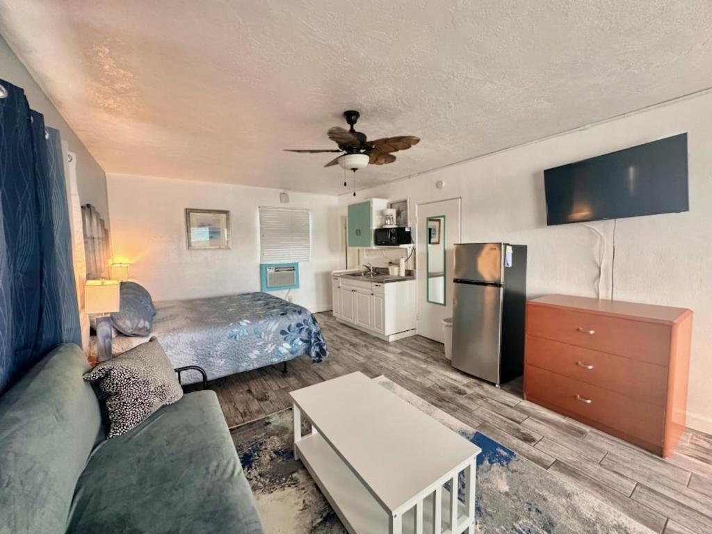 Malibu Resort Motel photo 37