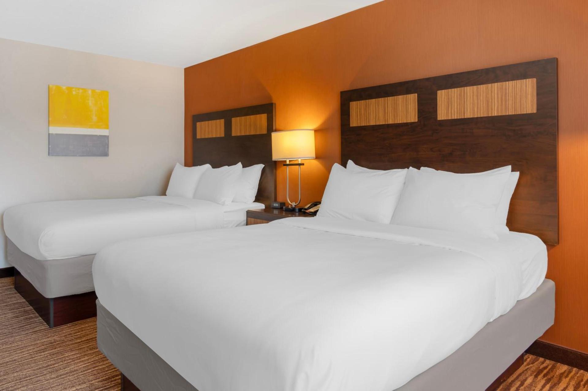 Comfort Inn & Suites Danbury-Bethel photo 42