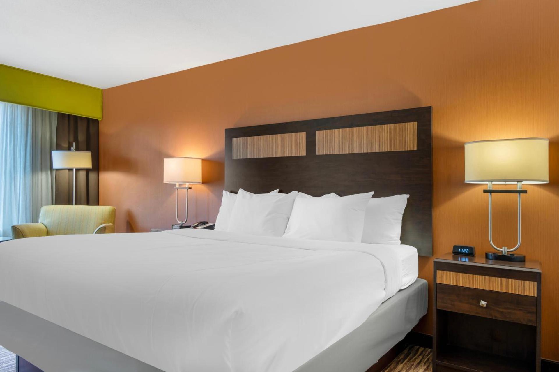 Comfort Inn & Suites Danbury-Bethel photo 46