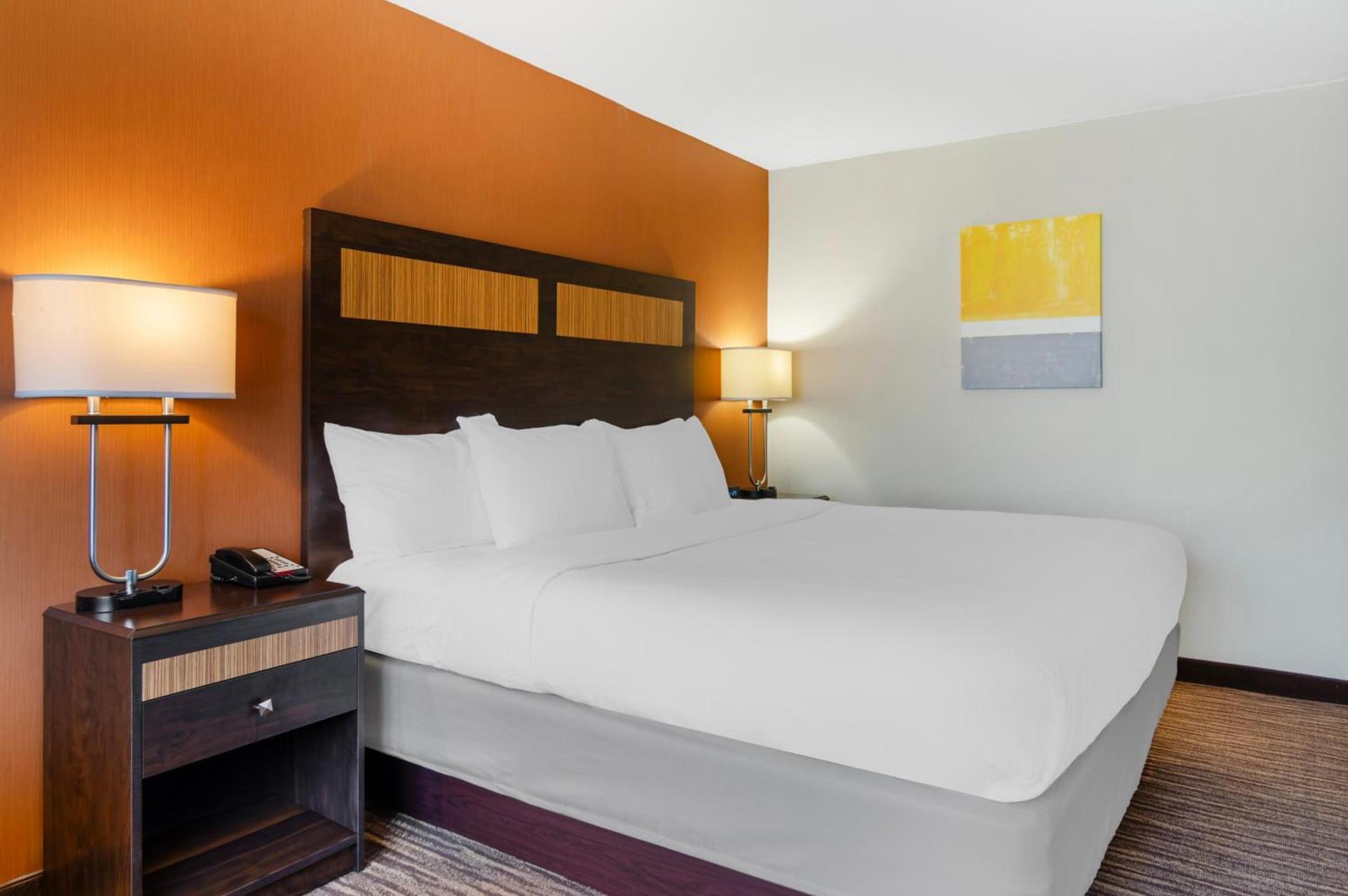 Comfort Inn & Suites Danbury-Bethel photo 45