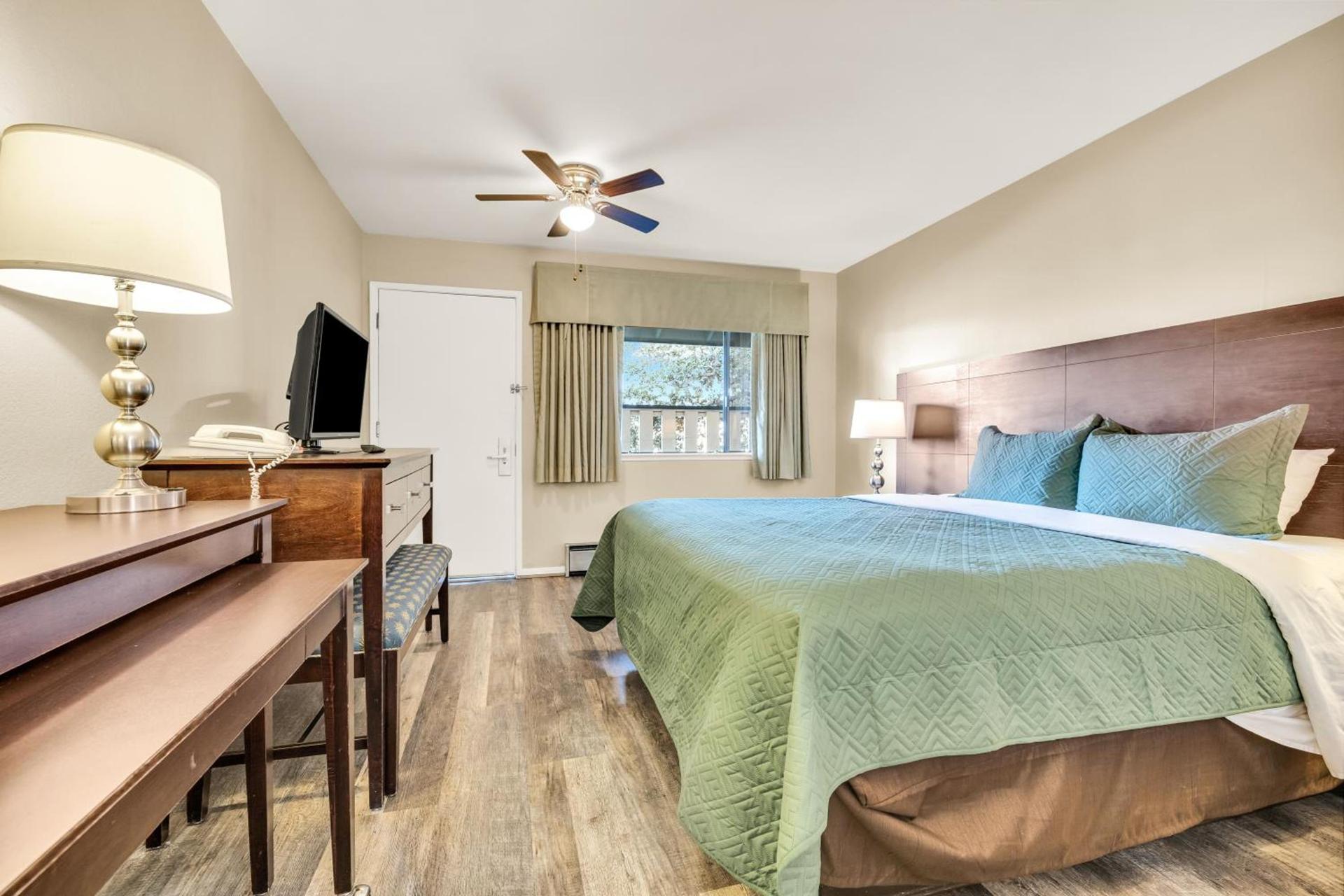 Scottish Fairway Inn photo 6