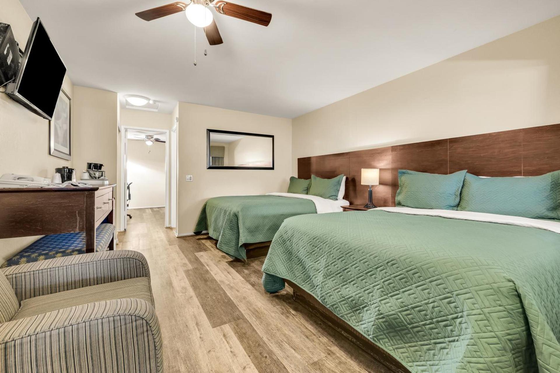 Scottish Fairway Inn photo 22