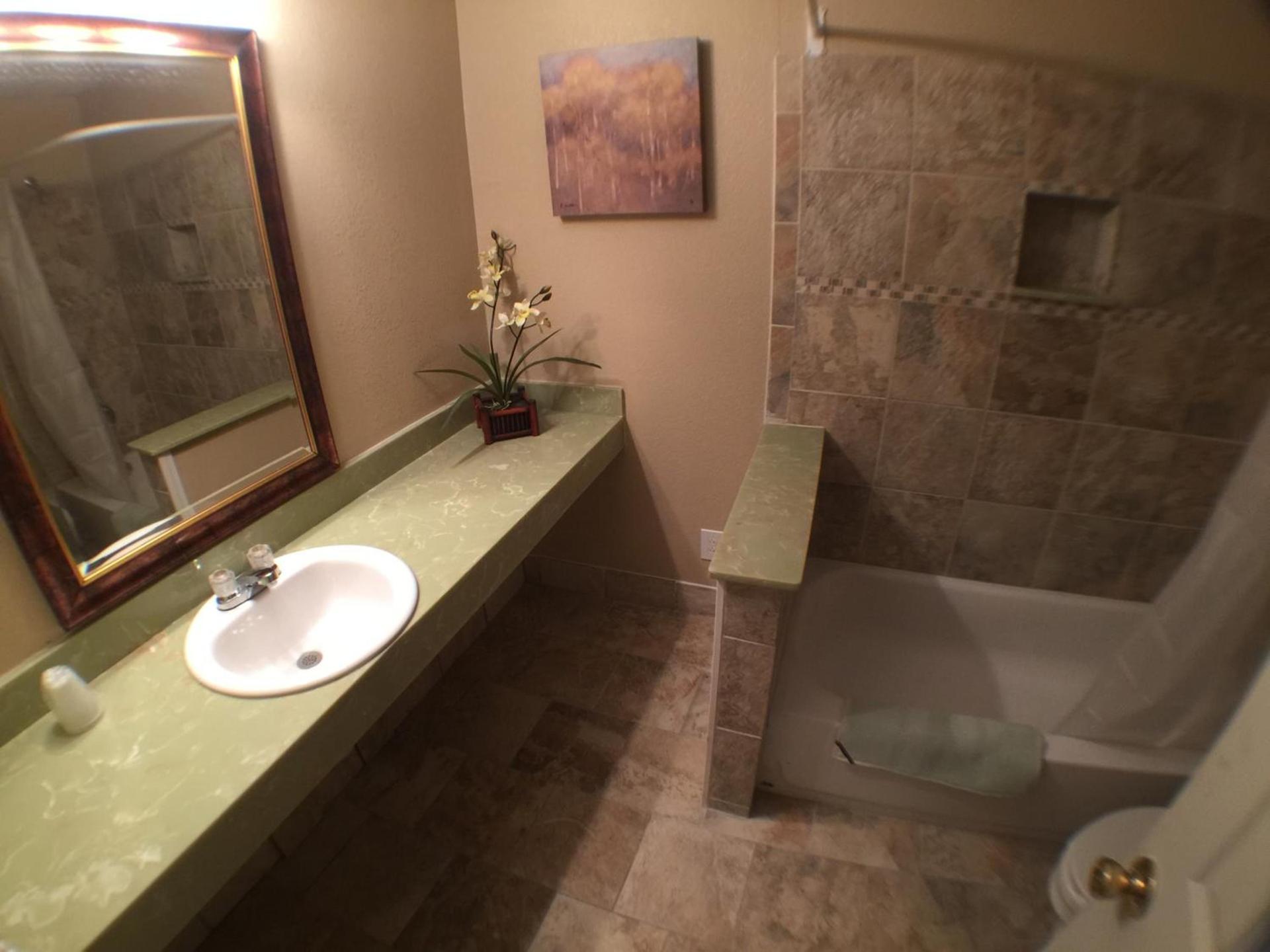 Austin Motor Inn photo 23