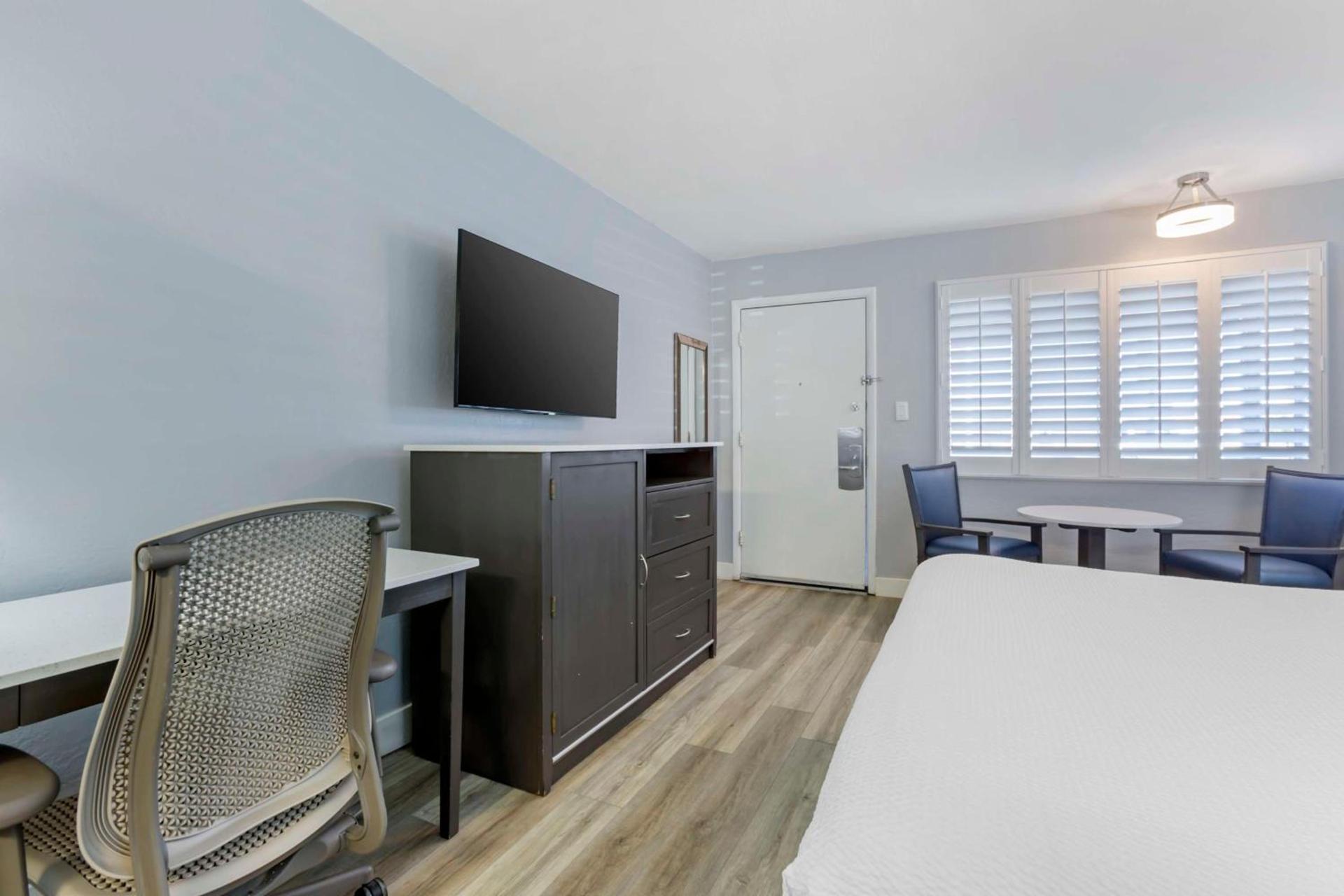 Best Western Space Age Lodge photo 13
