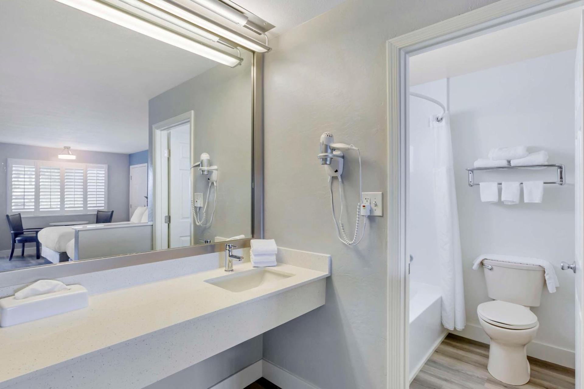 Best Western Space Age Lodge photo 26