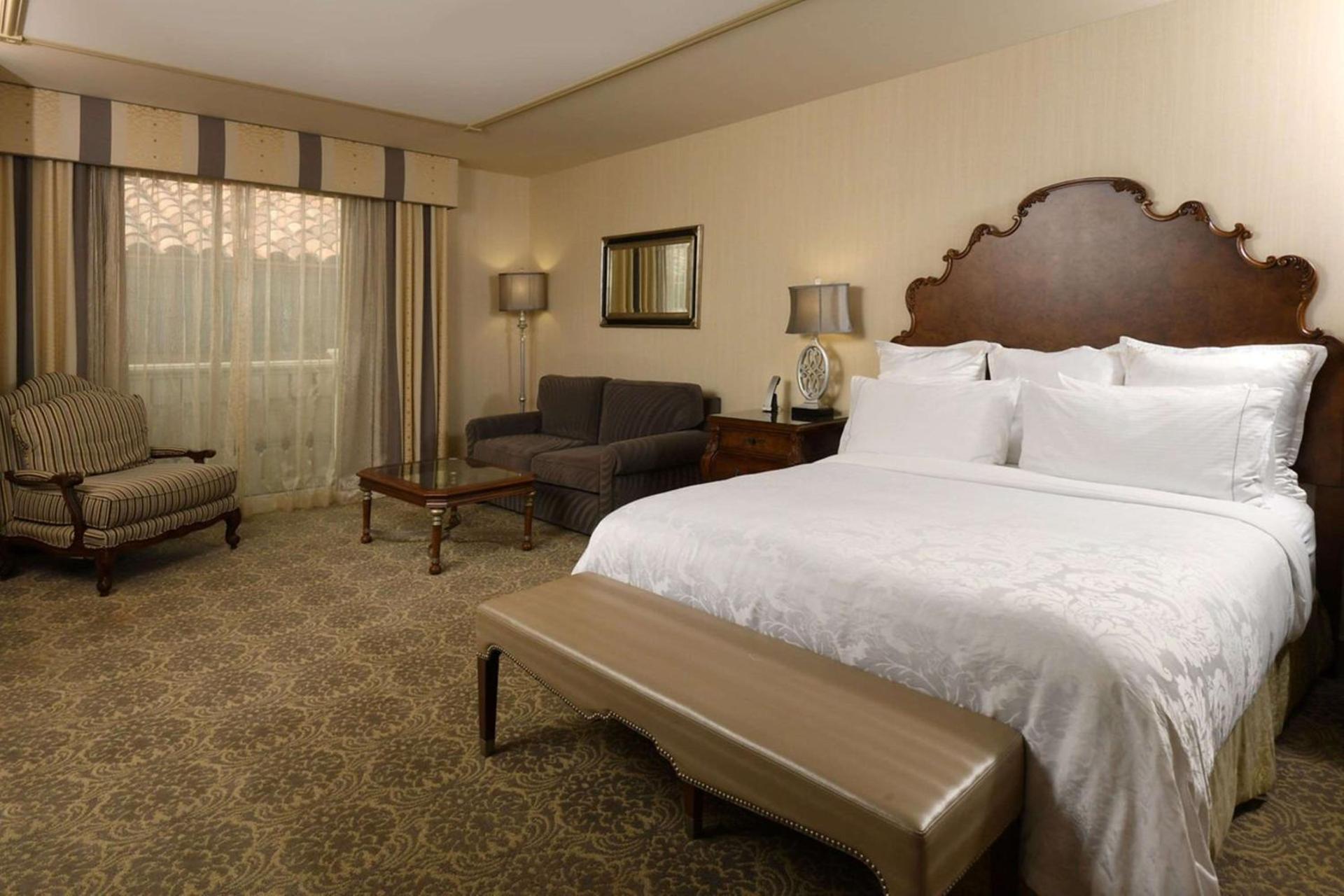 Woolley's Classic Suites photo 10