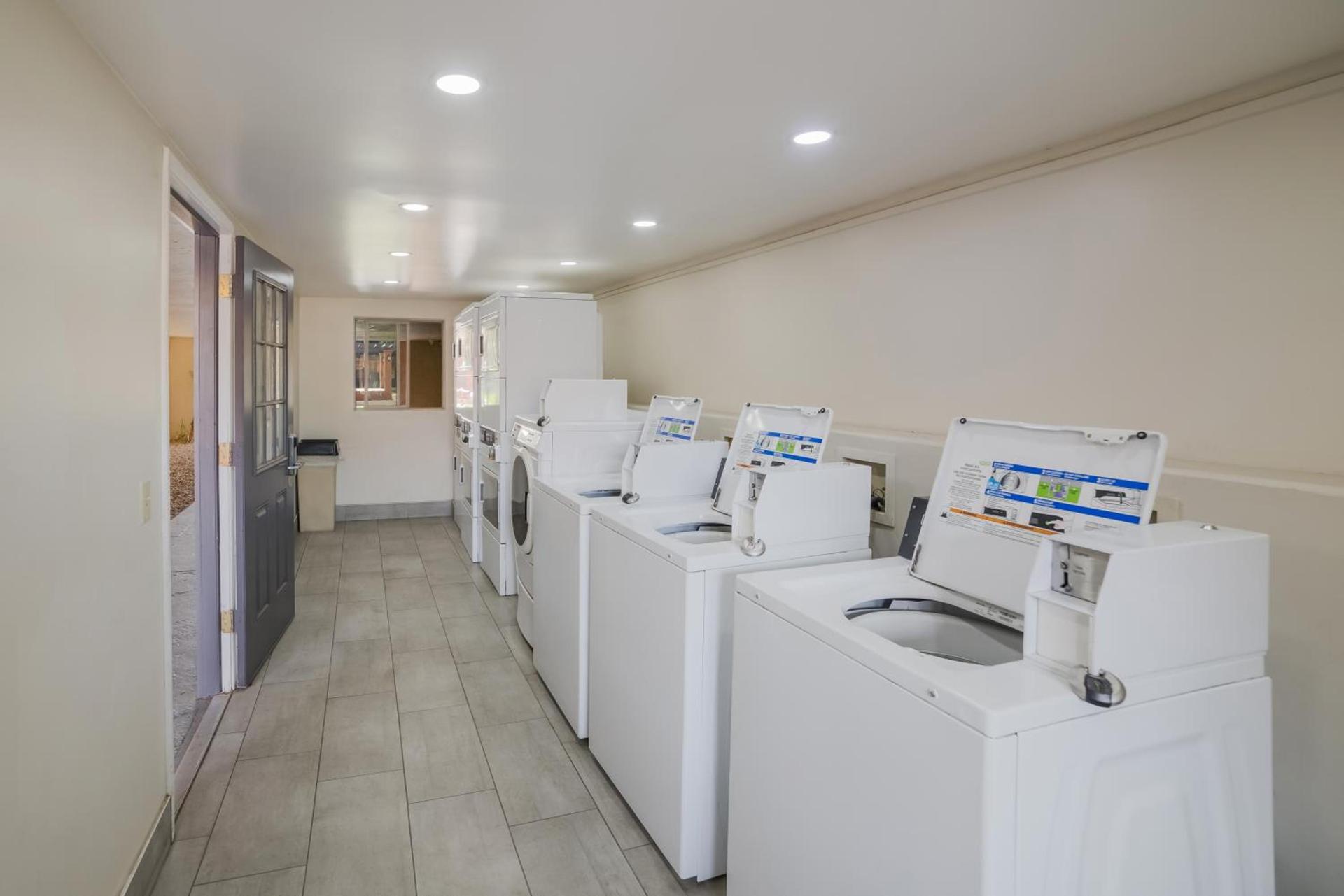Quality Inn & Suites Goodyear - Phoenix West photo 47
