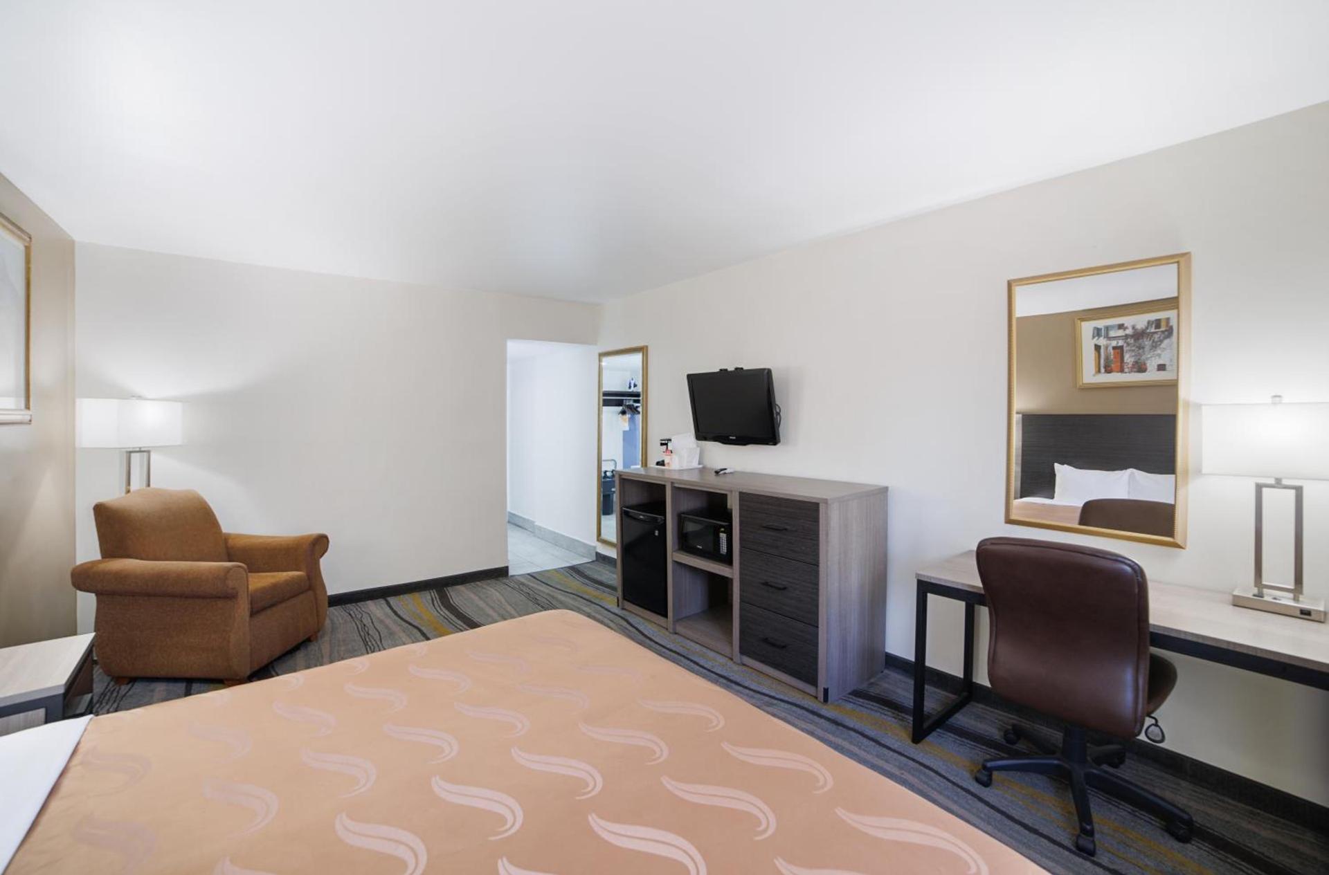 Quality Inn & Suites Goodyear - Phoenix West photo 46