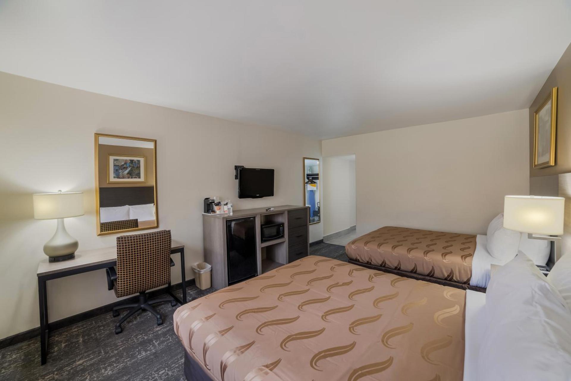 Quality Inn & Suites Goodyear - Phoenix West photo 52