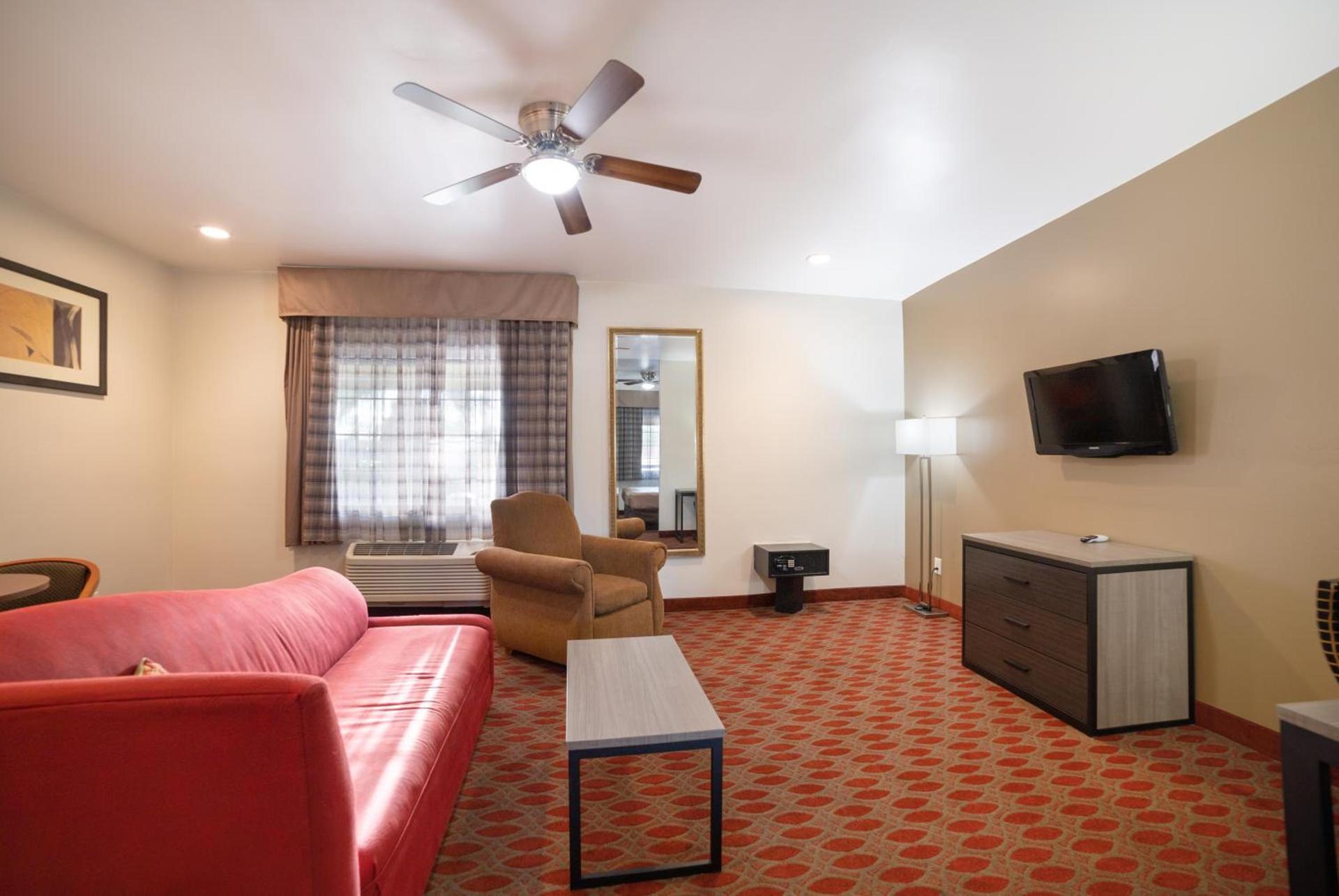 Quality Inn & Suites Goodyear - Phoenix West photo 60