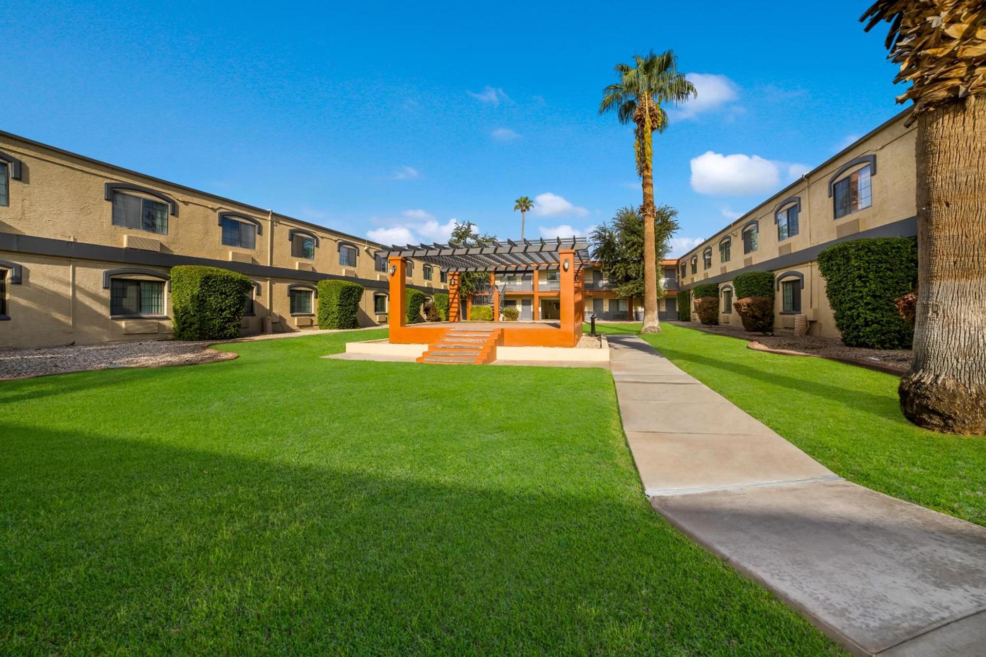 Quality Inn & Suites Goodyear - Phoenix West photo 66