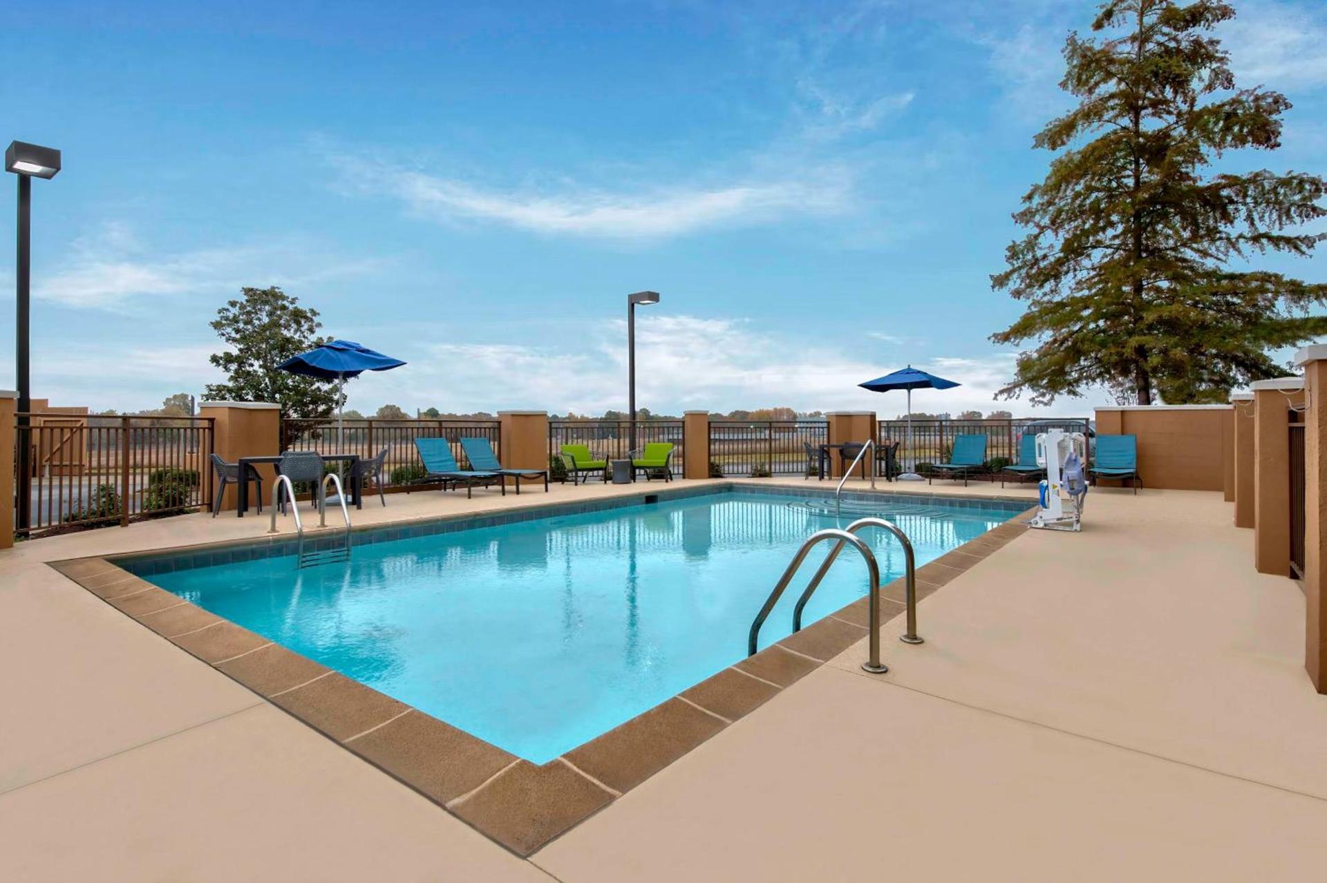 Hampton Inn & Suites Jackson photo 7