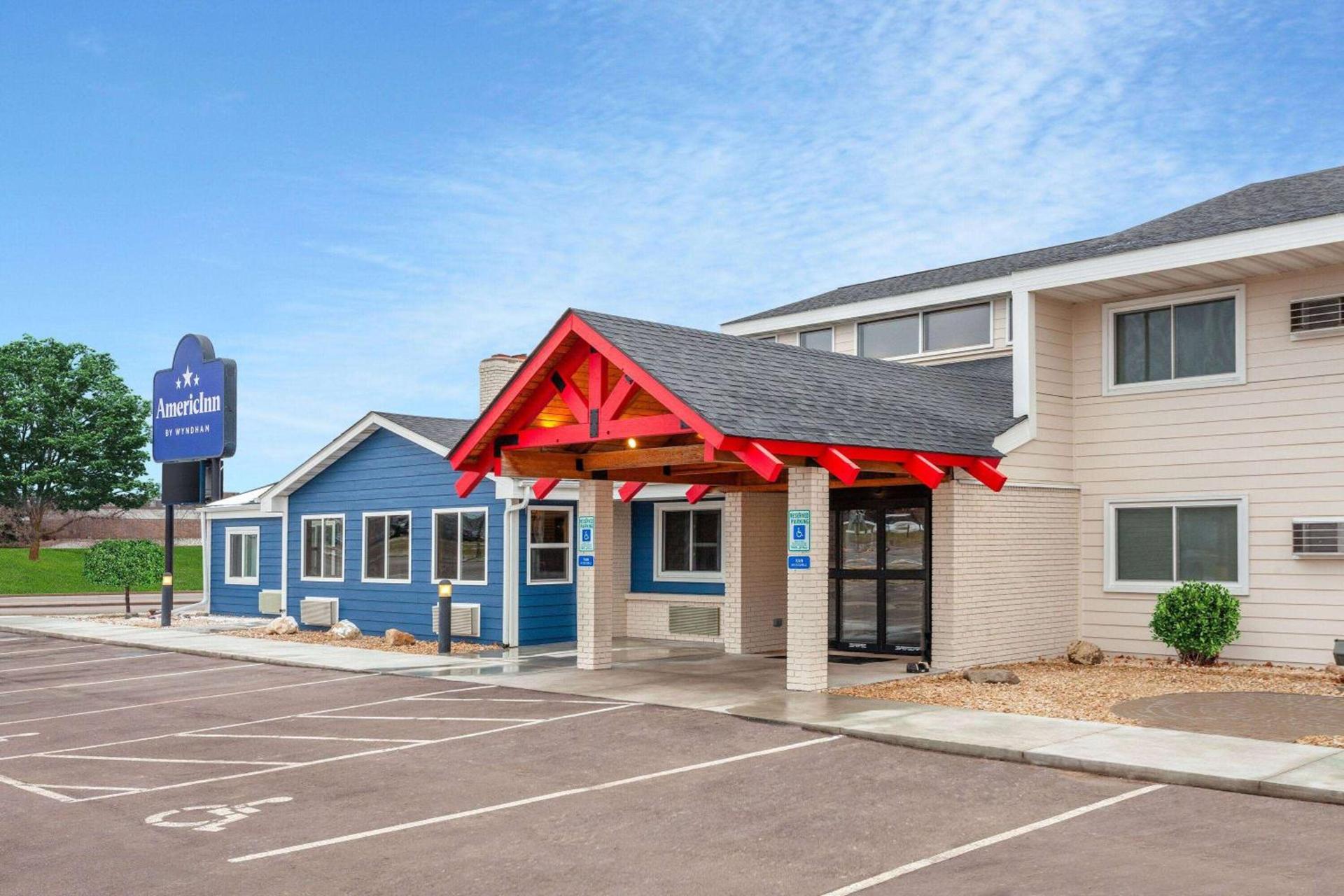 AmericInn by Wyndham New Richmond — hotel in New Richmond