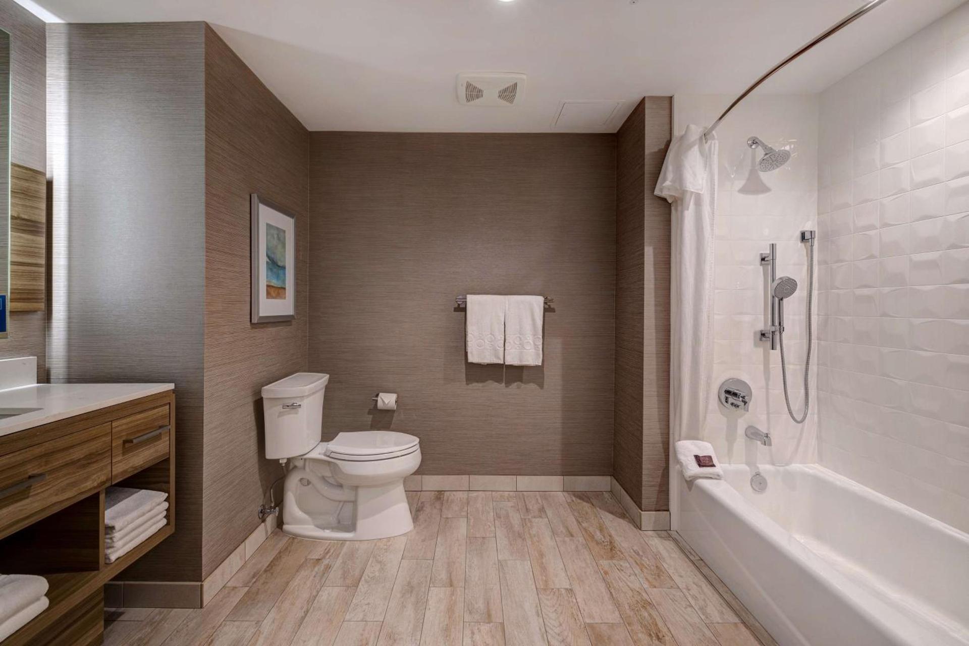 Hilton Garden Inn Anaheim Resort photo 25