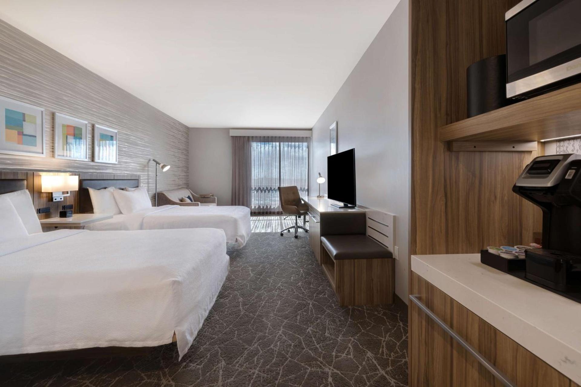 Hilton Garden Inn Anaheim Resort photo 43